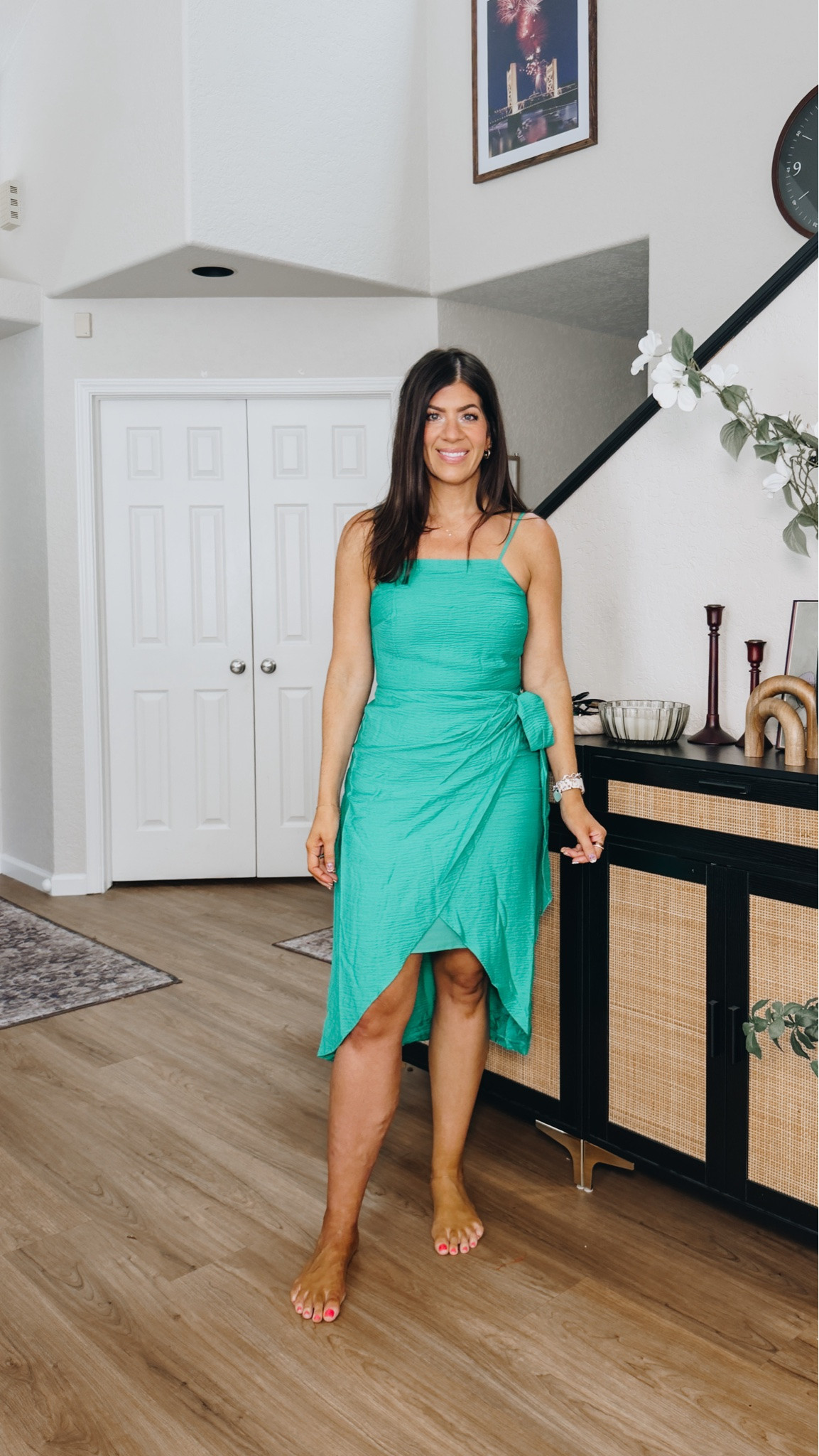 In a medium rushed dress

#LTKSaleAlert #LTKMidsize #LTKWedding