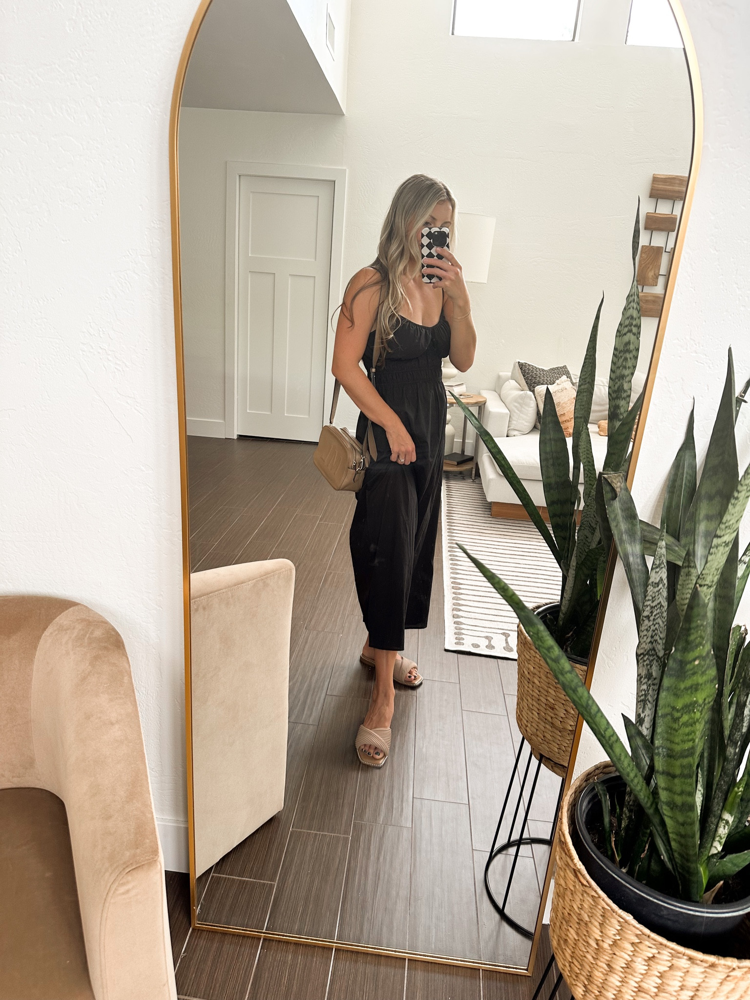 One dress multiple ways! Wearing a small from H&M

#LTKFind #LTKsalealert #LTKSeasonal