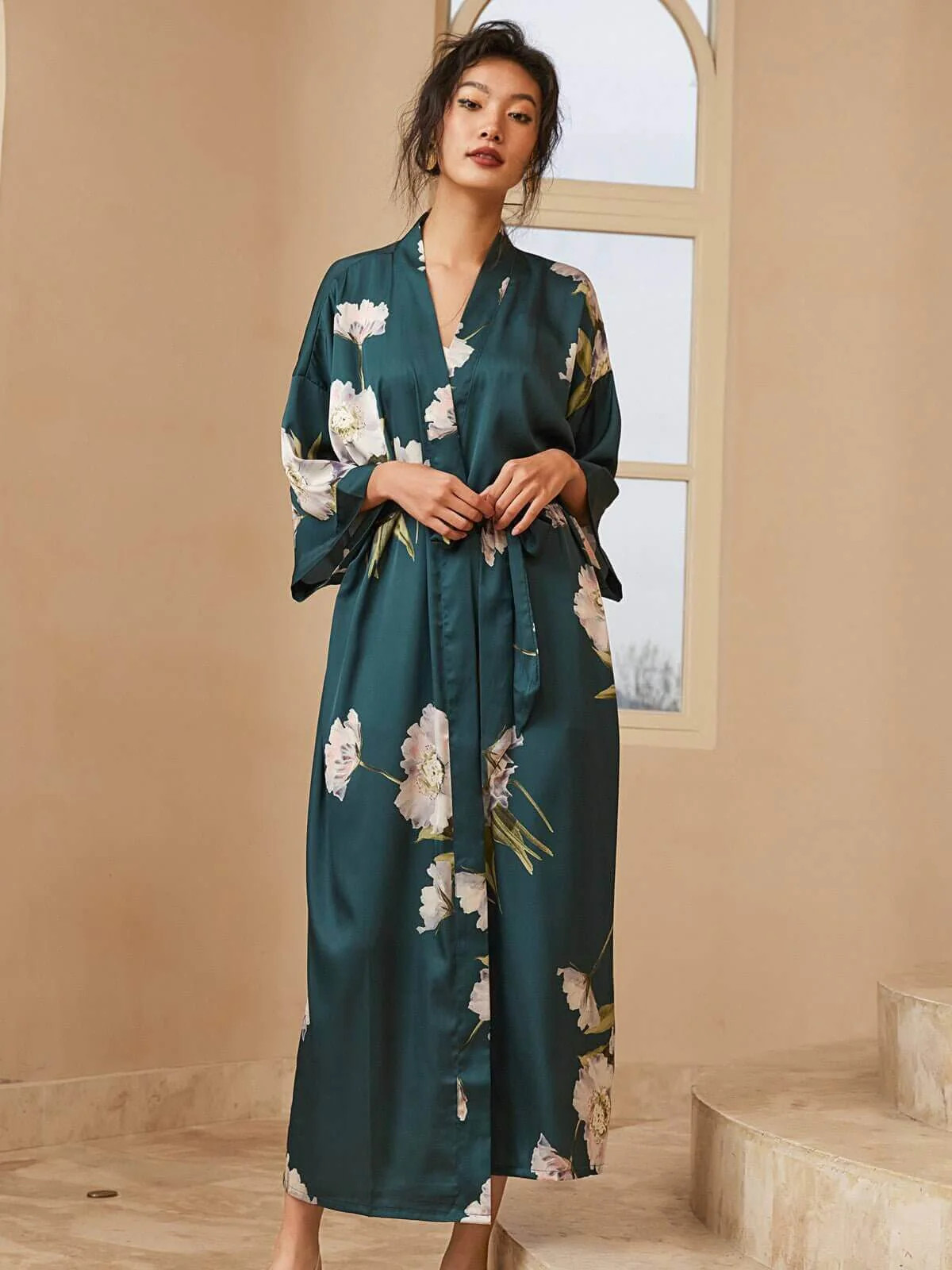 Blooming Anemone Kimono Robe | ulivary