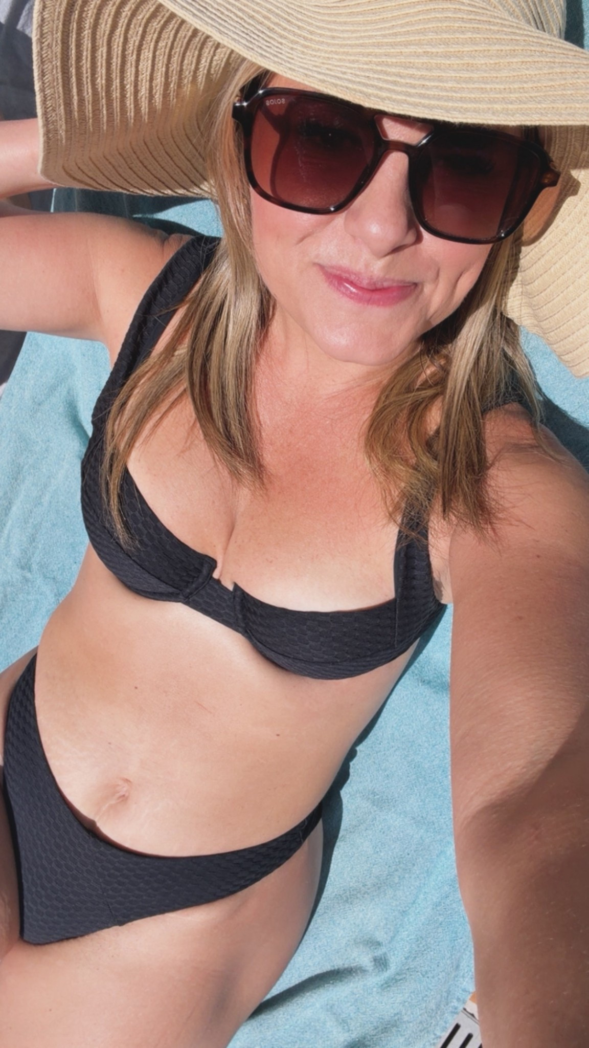 Happy sunny Friday friends!!! 