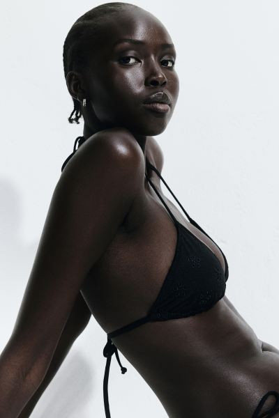 Padded Triangle Bikini Top - Halterneck - Black - Ladies | H&M US | H&M (US + CA)