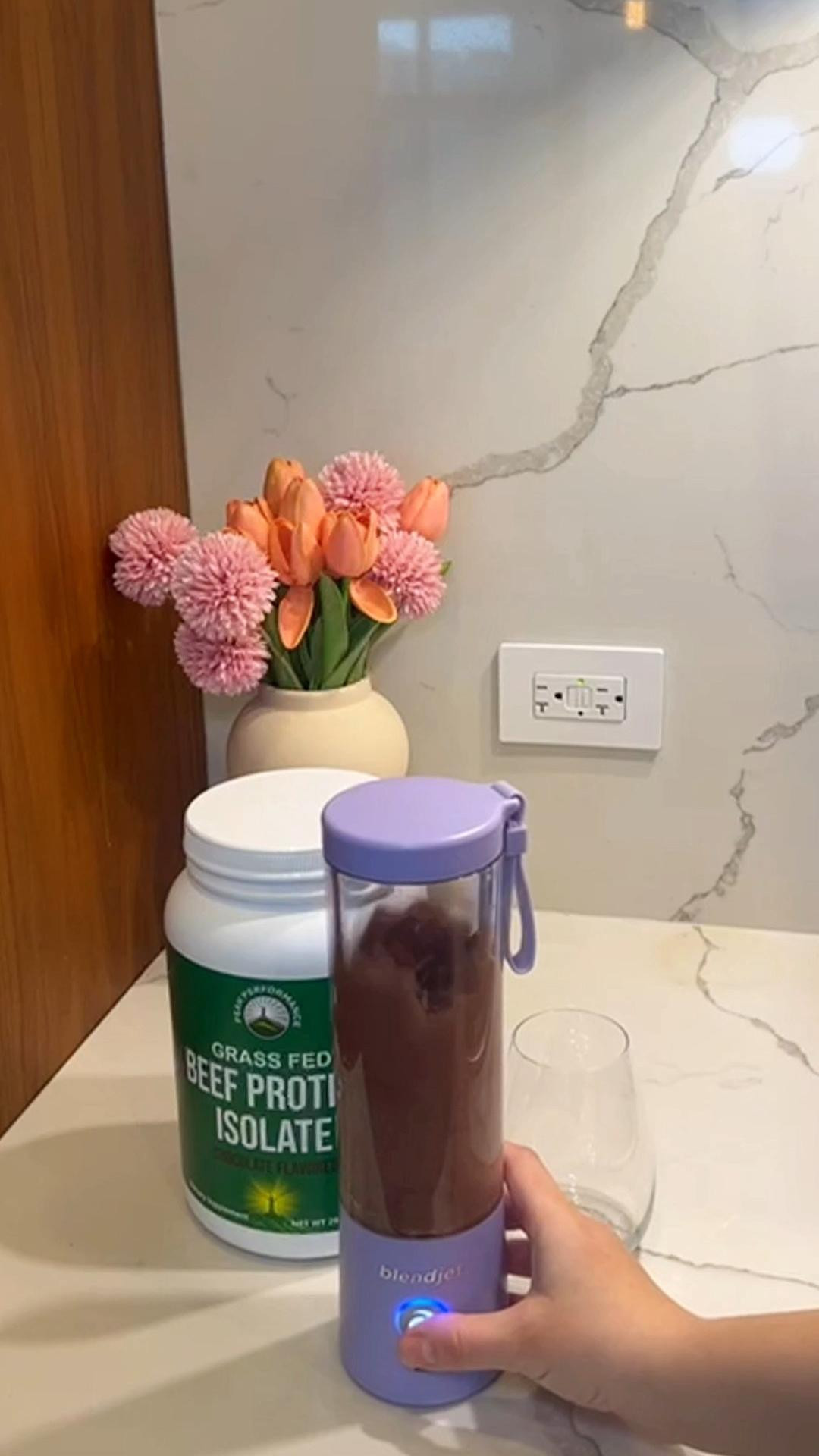If you are tired of a cluttered kitchen counter or pantry shelf covered in loud, bright supplement tubs filled with synthetic fillers and artificial ingredients, this premium powder is a necessary lifestyle upgrade. Peak Performance Grass Fed Beef Protein Powder completely redefines your clean nutritional routine, offering a pure, highly bioavailable protein source derived entirely from pasture-raised, grass-fed Swedish grass-fed beef. 🏋️‍♀️ Great buy if you are an active fitness enthusiast, on-the-go creator, or a multi-tasker! #FitnessJourney #PostWorkoutFuel #MuscleRecovery #OnTheGoHealth #BeefProtein #WellnessRoutine #GutHealthMatters  

#LTKfitnessgoals #LTKActive