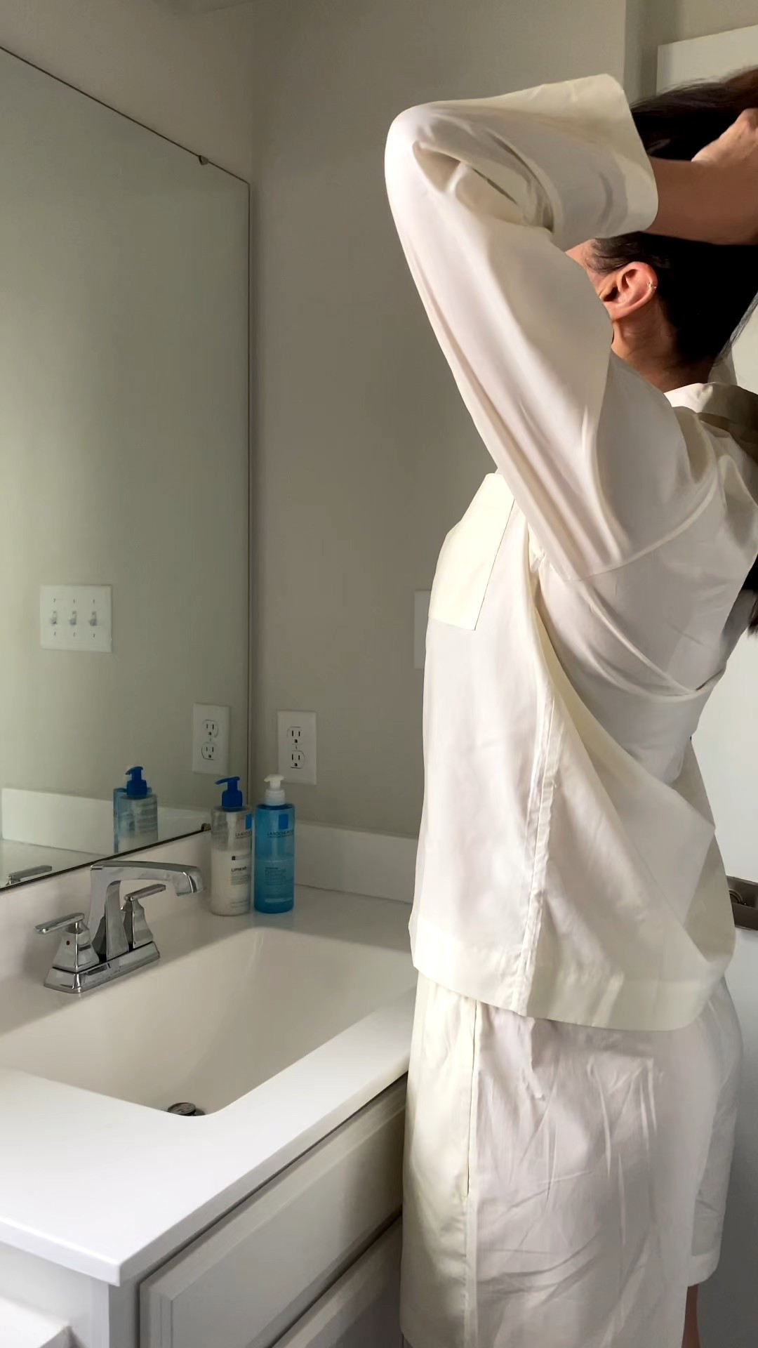 Cyber Monday is LIVE! 💙
My La Roche-Posay favorites are finally on sale gentle, hydrating, perfect for sensitive skin and my everyday routine. If you’ve been wanting to refresh your skincare, today is the day! 🤍✨
Linked everything for you! 🛒💫


#LTKmorningroutine #LTKselfcare #LTKdayinmylife