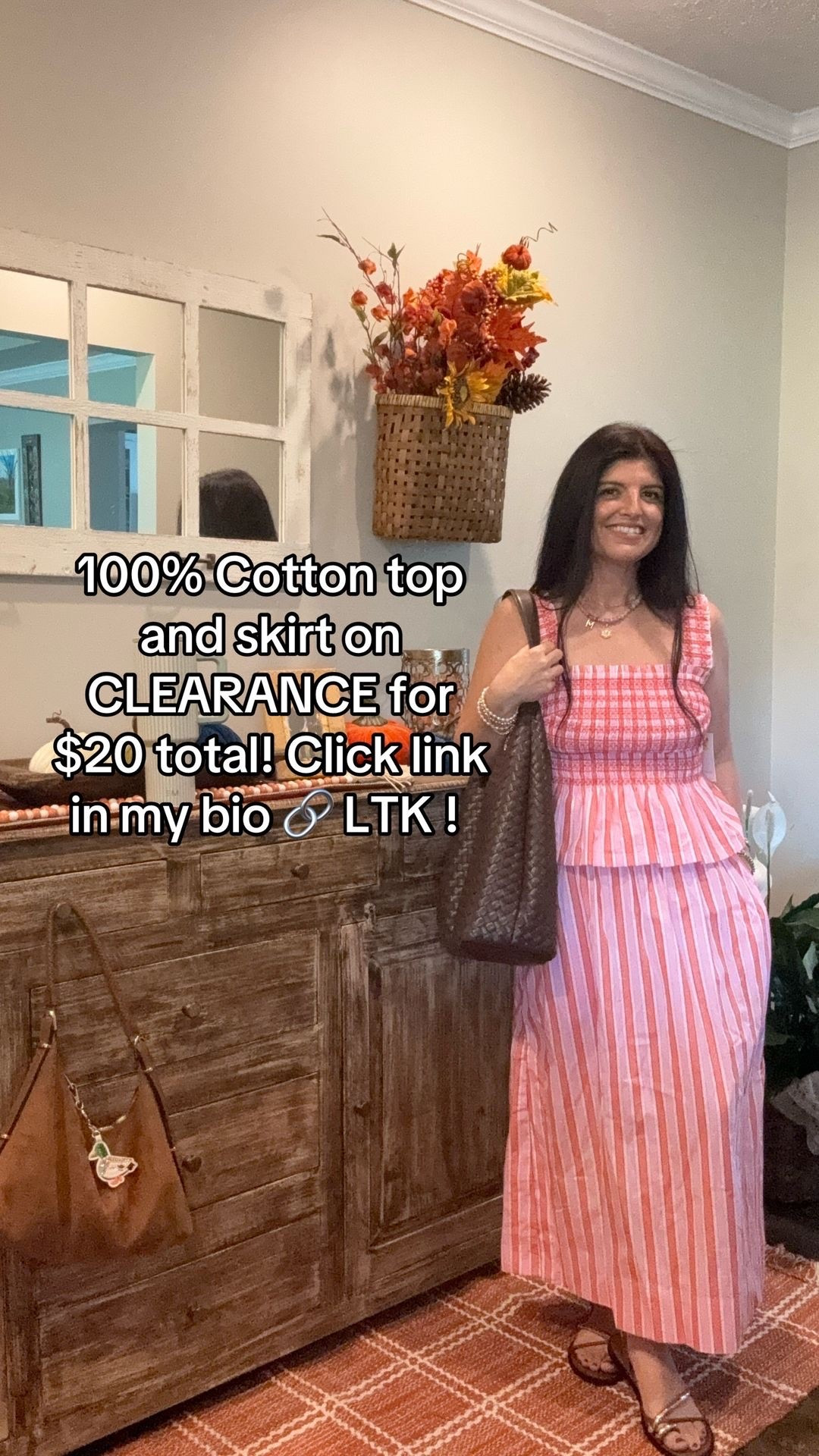 5’3.” 140 pounds
Size Small in top and skirt