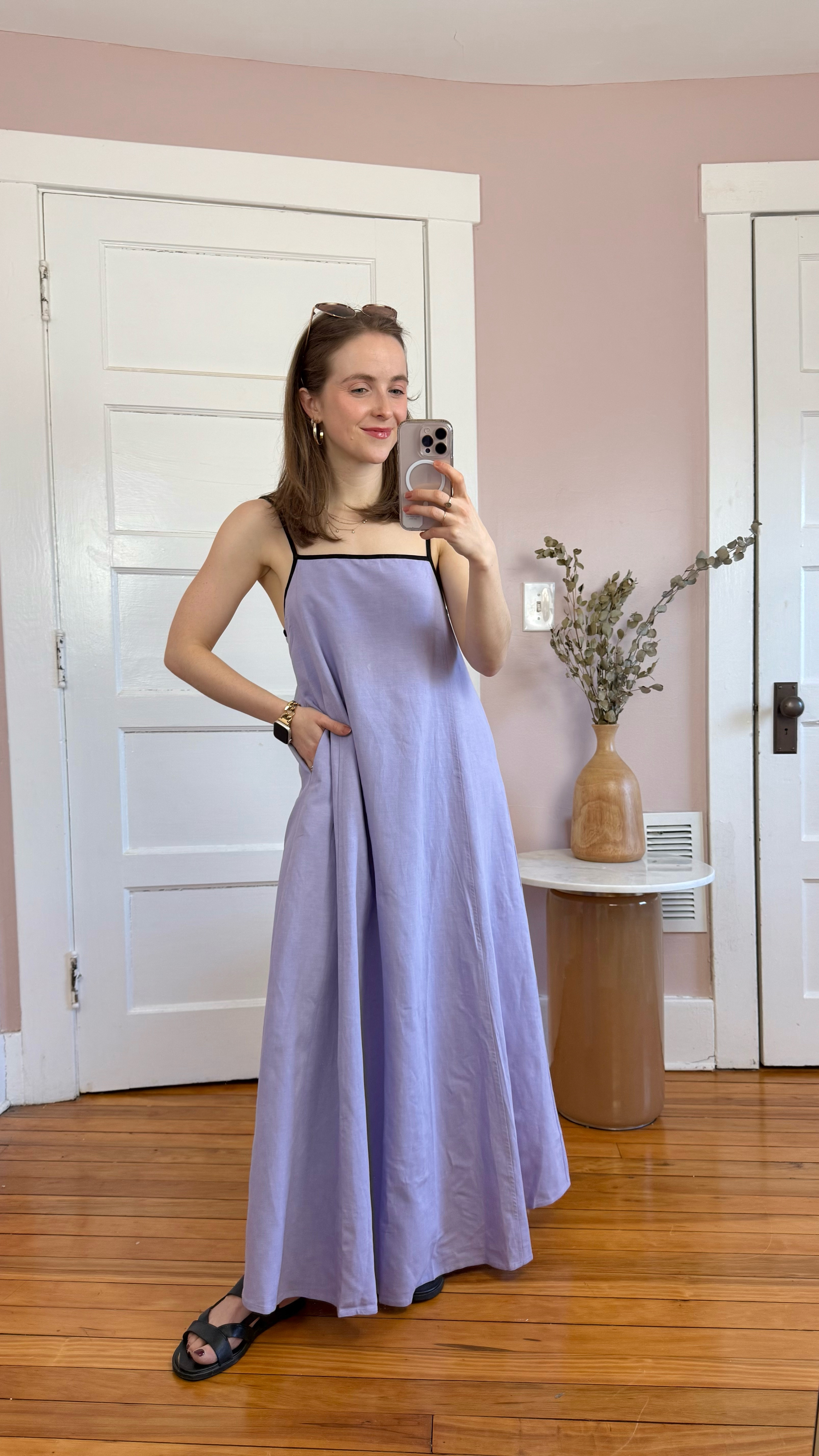 Vacation look of my dreams! This Amazon sundress is even more stunning in person, has pockets, adjustable straps, and is a linen/ cotton blend. Wearing xs
Paired with 10k step tested leather sandals 


Resort outfit, Amazon finds 

#LTKWatchNow #LTKPetite #LTKTravel