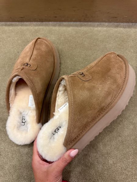 My favorite Uggs are part of the NSale again this year - so perfect for the fall!!

Nordstrom sale, NSale, Uggs 

#LTKfindsunder100 #LTKstyletip