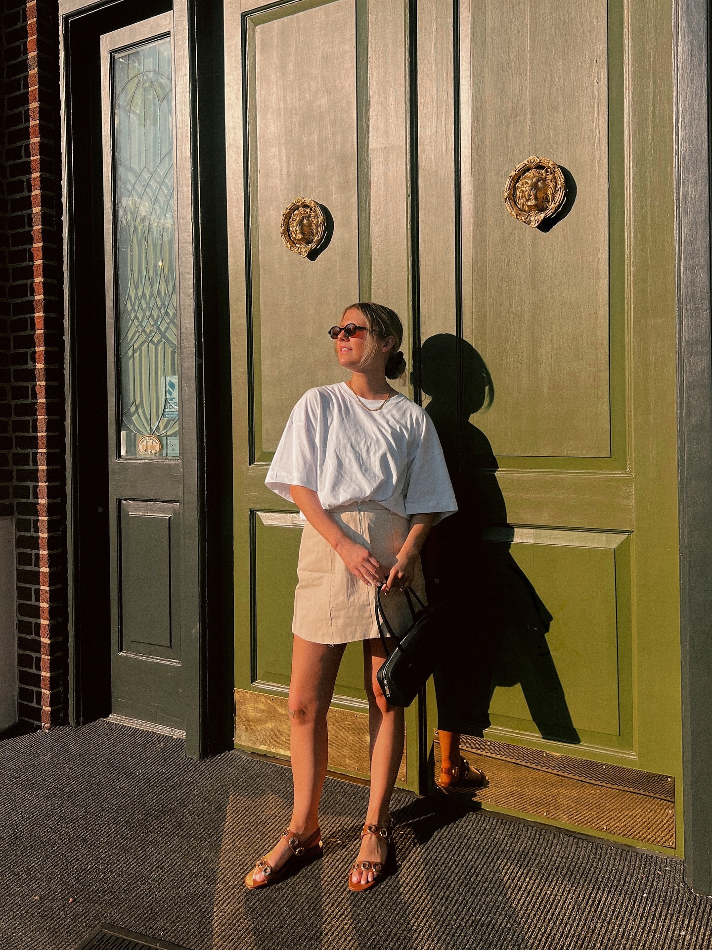 Friday…I’m in love (with @larroude👡) Shop the lewk in my @shop.ltk storefront🖤

#larroudemyway #fridayfit #fitcheck #whatiwore #whatiworetoday