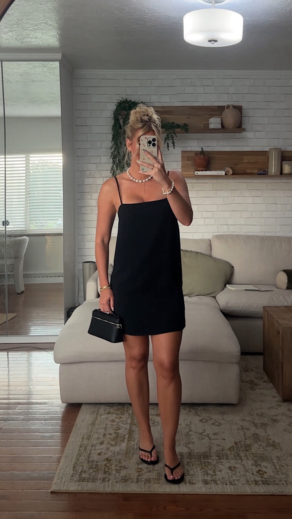 Summer staple dress, perfect for when you don’t know what to wear.

I’m wearing a size small for reference

#LTKSeasonal #LTKStyleTip #LTKFindsUnder100