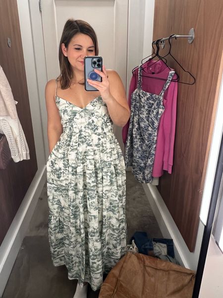 I tried on a regular XS which was a little small around my ribs but huge everywhere else, so I think I need to order a petite small. The print is beautiful though! 

#LTKSpringSale #LTKSeasonal #LTKtravel