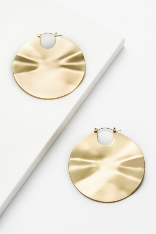 EVEREVE Oakly Filled Hoop Earring | EVEREVE | Evereve