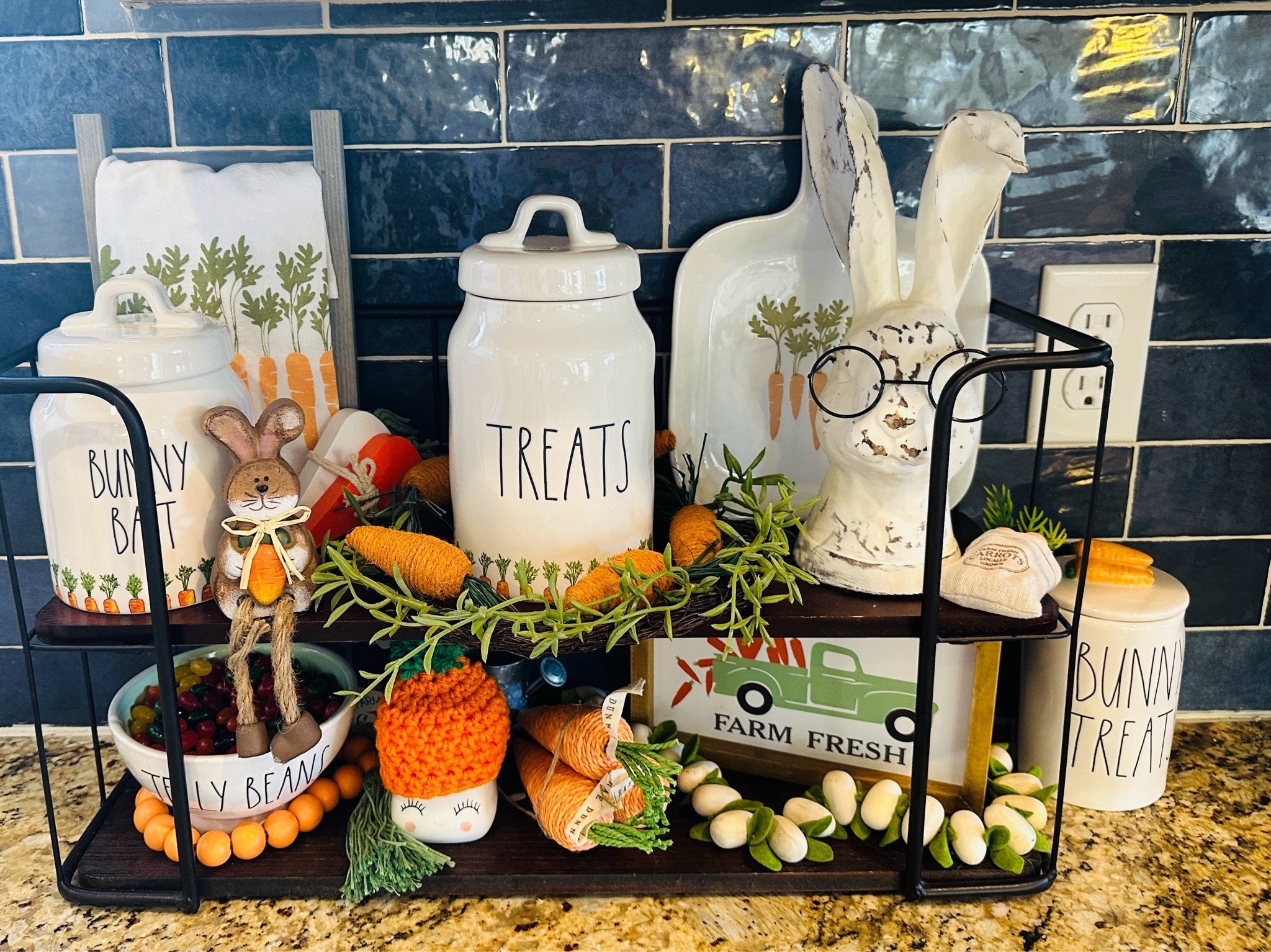 Easter Decor

#easterdecor #easterdecorations #eastertray #eastertraydecor #raedunn #raedunneaster #etsy #targeteaster #bullseyesplaygroundeaster

#LTKSeasonal #LTKHome