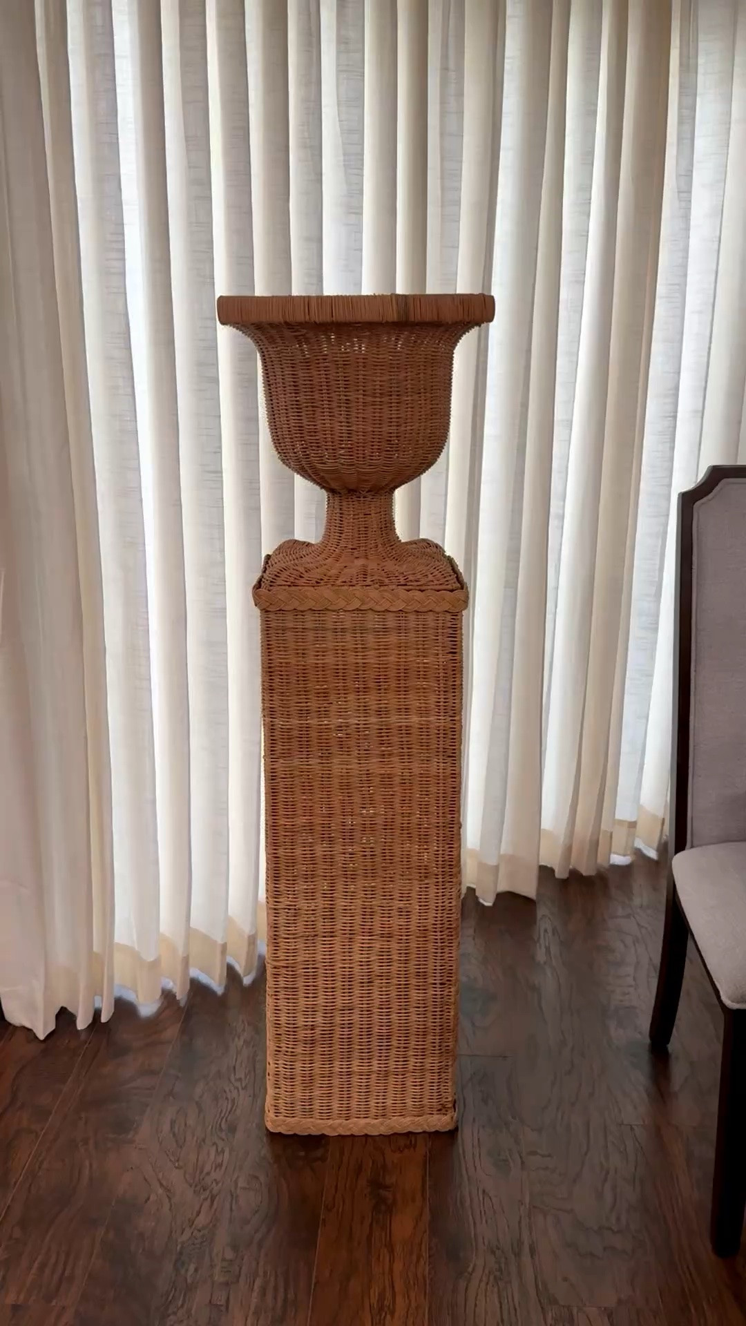 My most recent purchase. Woven rattan pedestal and urn for under $200

#LTKHome #LTKstorytime #LTKdayinmylife