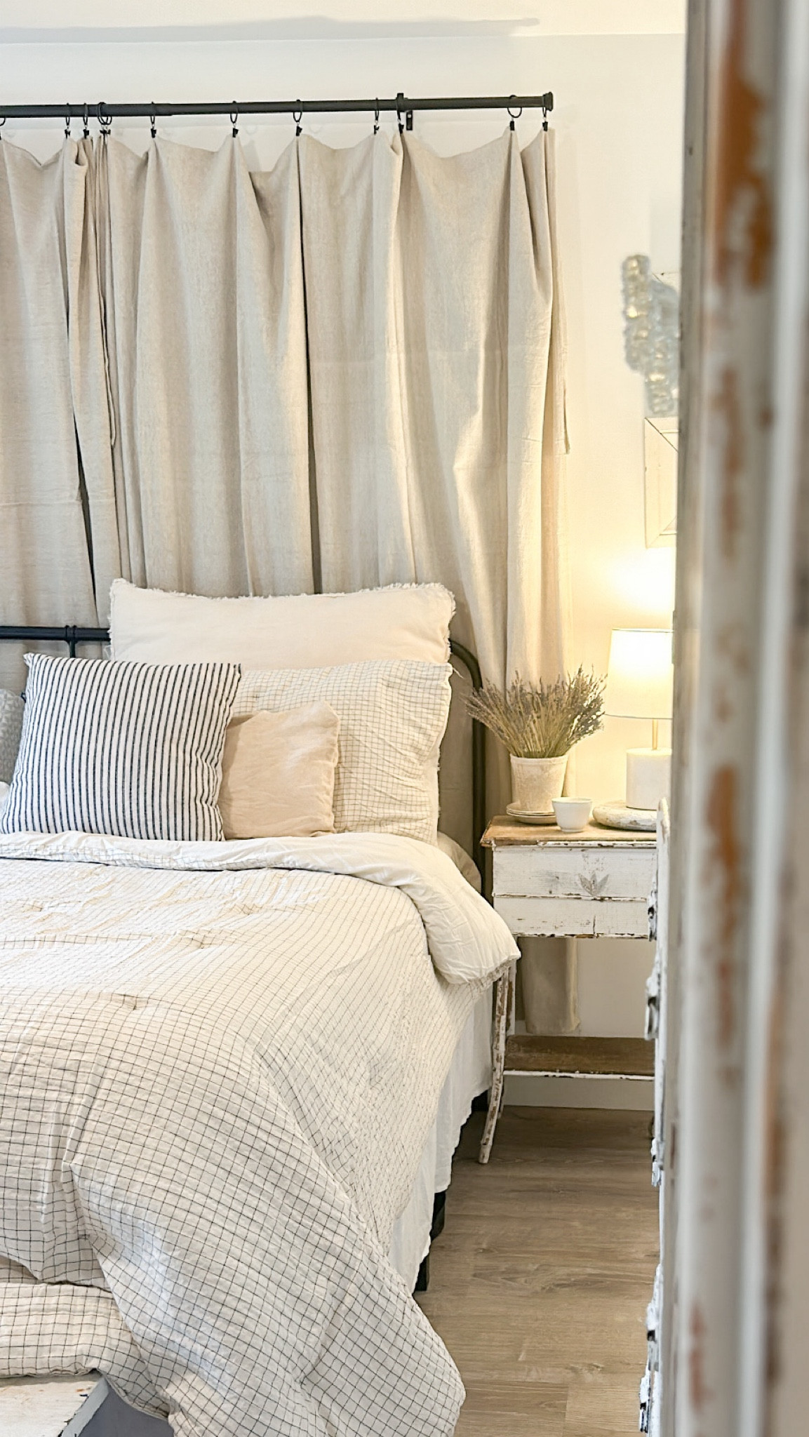 I have been on the lookout for a new comforter and knew this new #heartandhandwithmagnolia set was the one as soon as I saw it. I am always a sucker for a mini grid print. It feels especially cozy with all of the rain we have been receiving. #onlyattarget #cozy #ranchcottage #cottage #cottagedecor #bedroom #magnolia #magnoliahome #hearthandhand 

#LTKHome