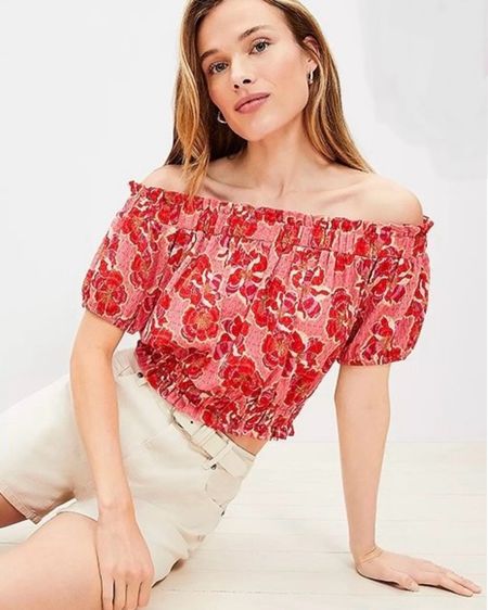 LOFT Paisley Crinkle Jacquard Off The Shoulder Top #loft #shopwithme #personslshopper #virtualshopper #summeroutfits

#LTKSaleAlert #LTKFindsUnder50 #LTKOver40