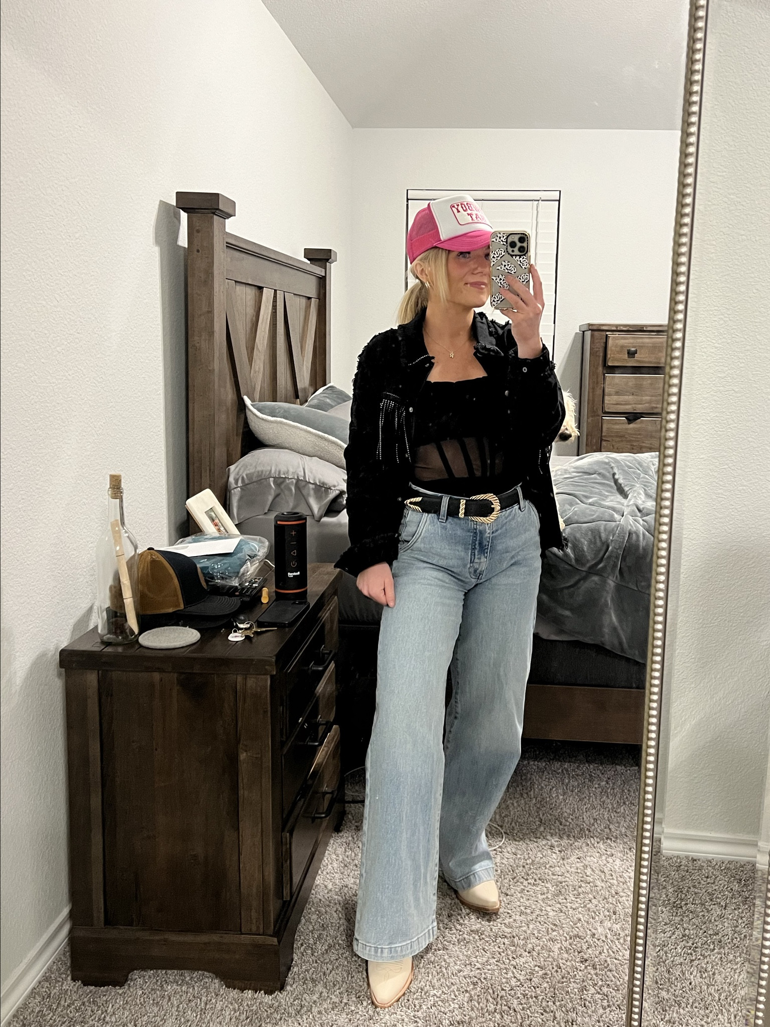 Rodeo outfit; western outfit; trucker hat era; trucker hat outfit; rodeo style inspo 

My bodysuit is old Princess Polly. Not linkable but found similar! 