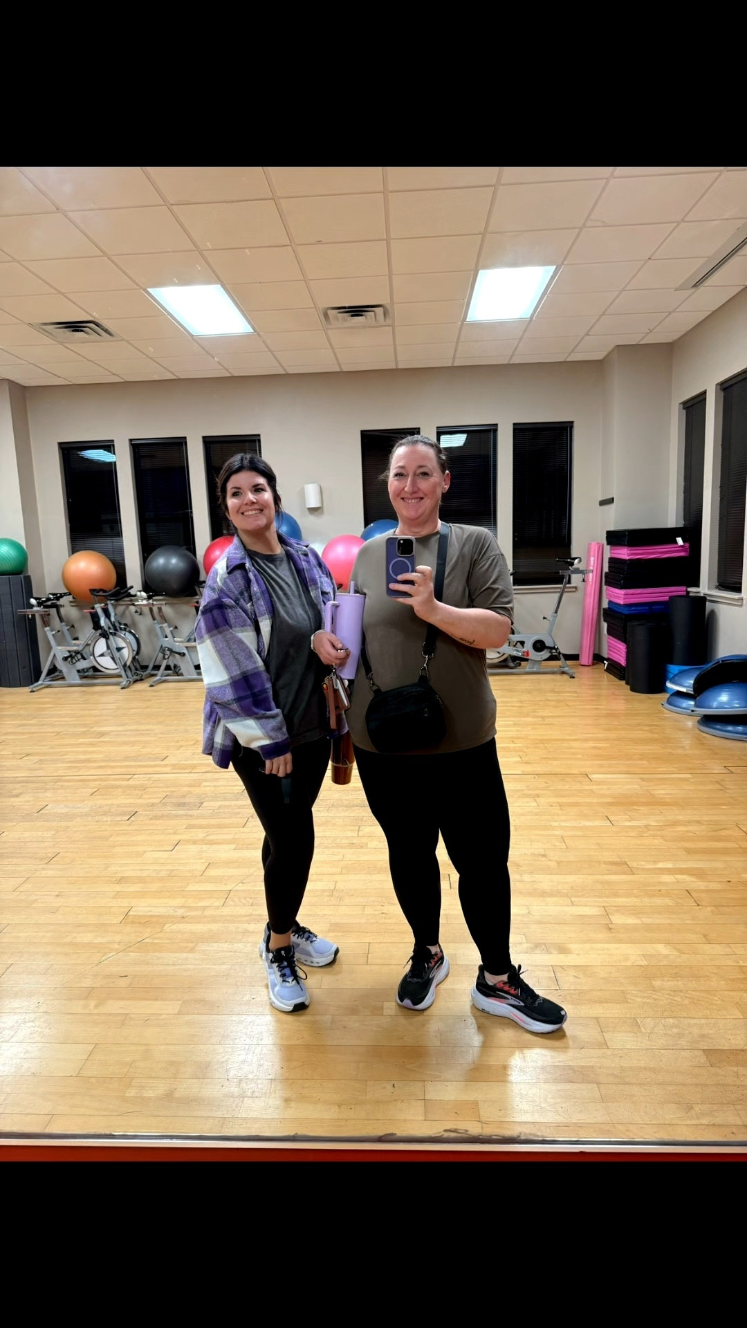 First Pilates class recap:
✔️ shaking
✔️ laughing
✔️ accidentally playing our video back at FULL VOLUME in a silent room 😭

10/10 humbled.
10/10 loved it.
Definitely going back 🖤


#LTKselfcare #LTKfitnessgoals #LTKActive