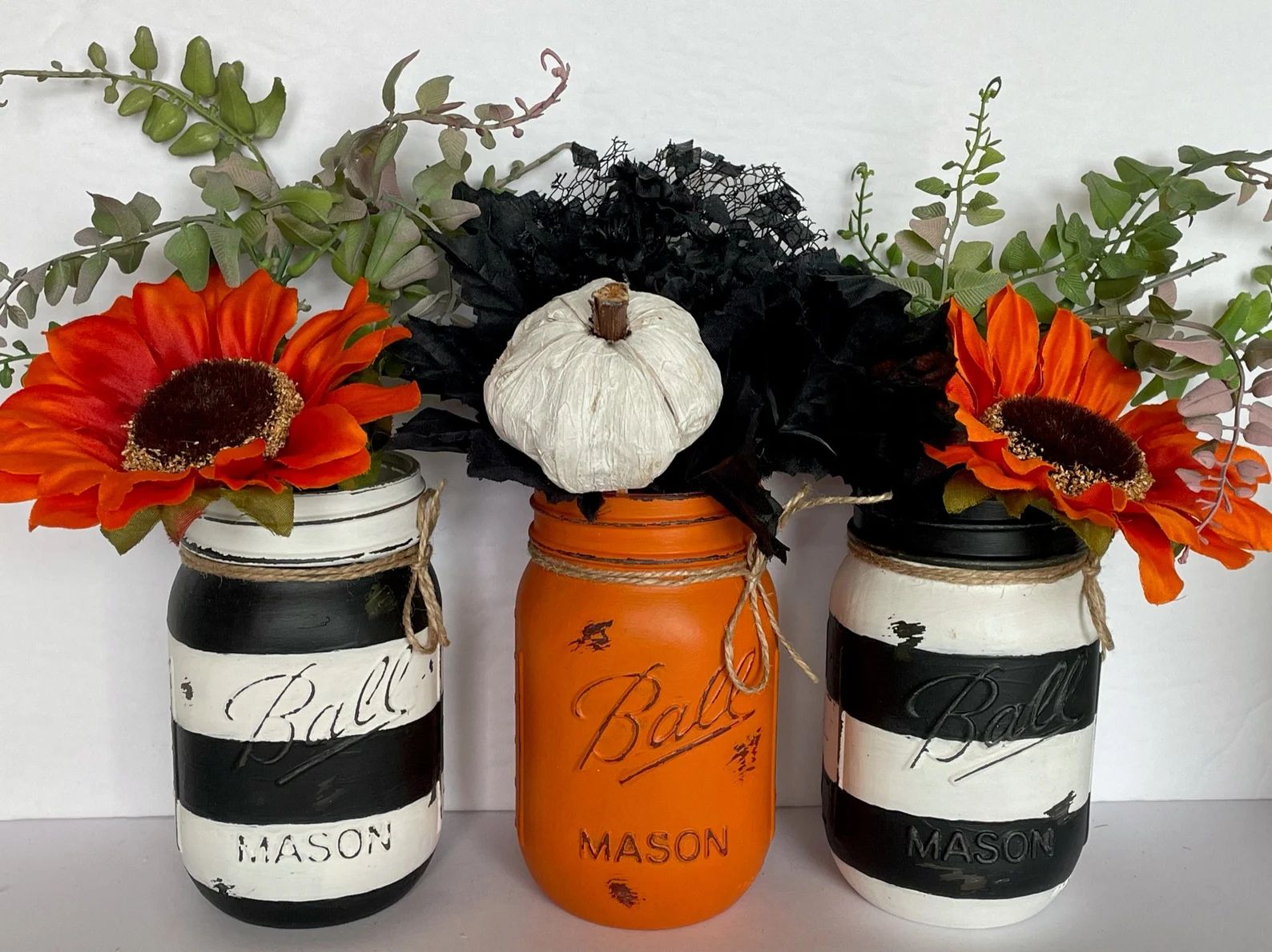 Read the full title
    Halloween Fall Mason Jar Centrepiece, Vase Table Decor, Candy Jar, Hallow... | Etsy (US)