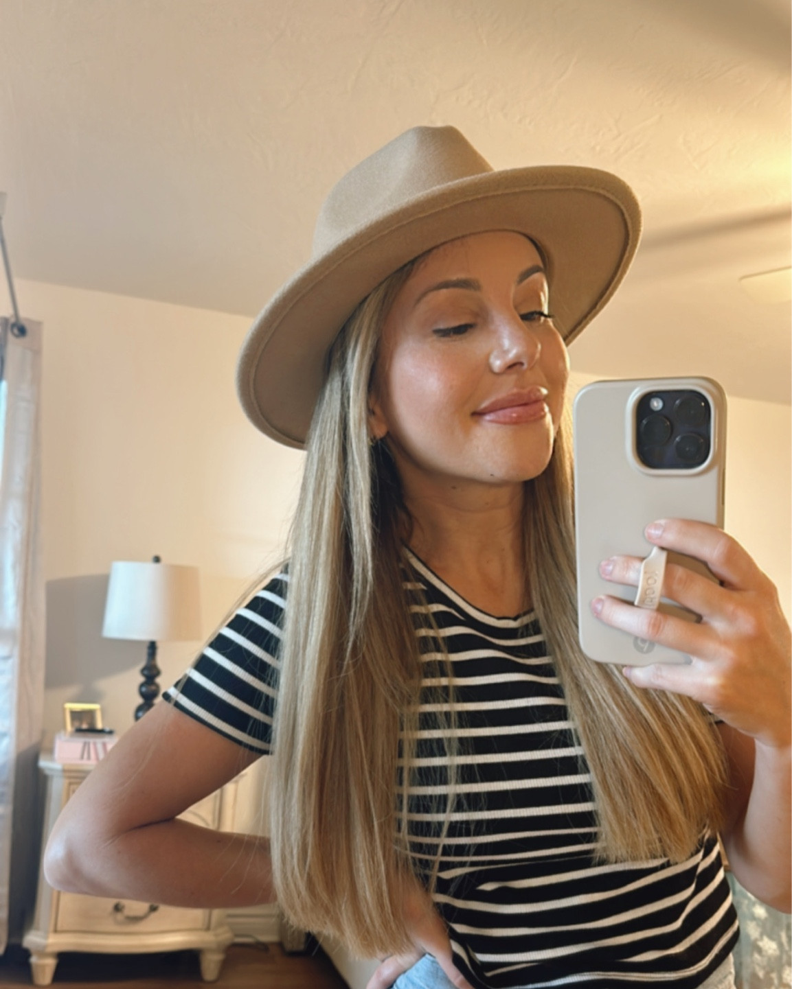 Beige Hat • Felt Hat 

#LTKstyletip #LTKsalealert #LTKSeasonal