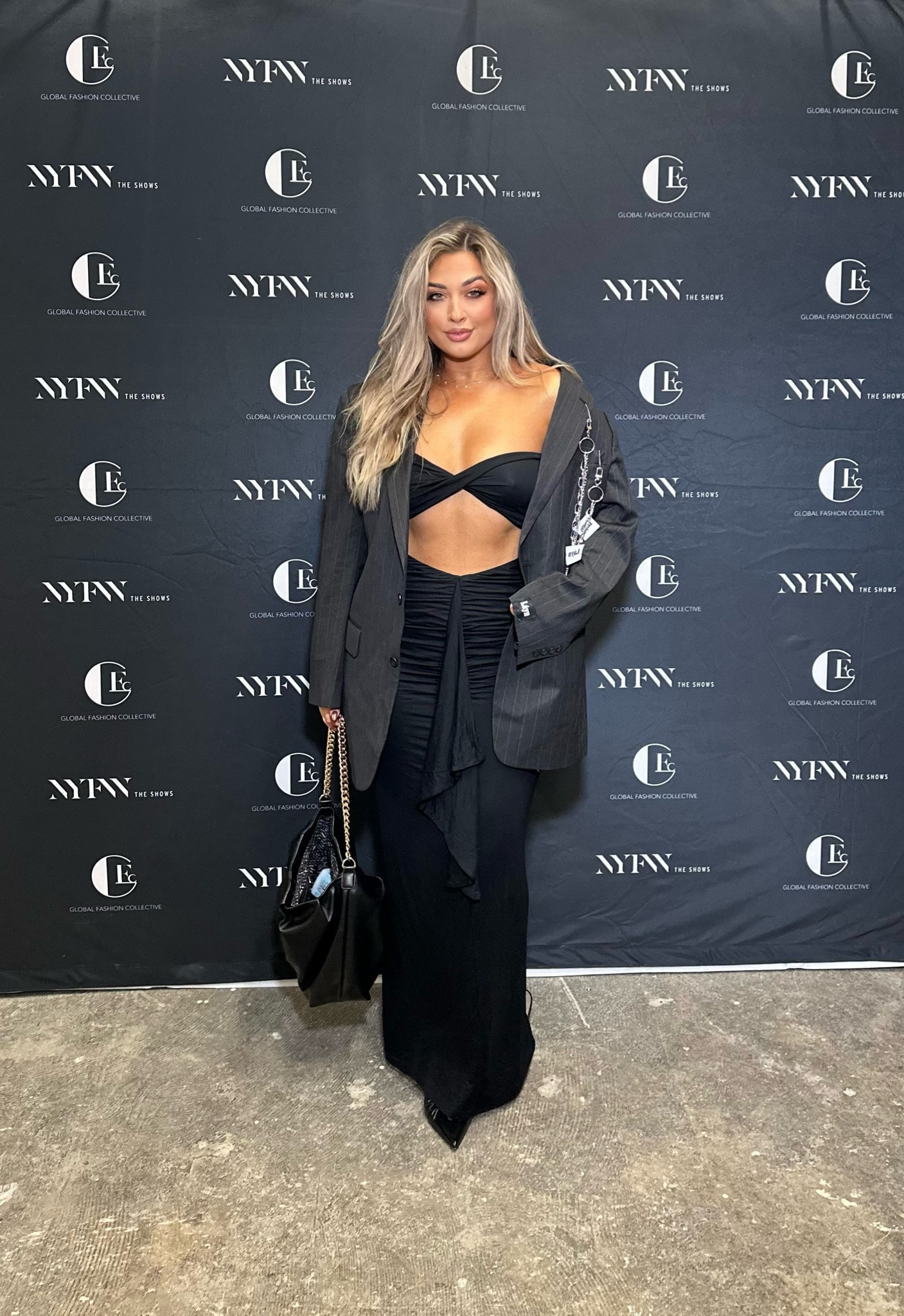 NYFW outfit. This black dress is SO good. Wearing a size large. 

#LTKStyleTip #LTKNYFW #LTKMidsize