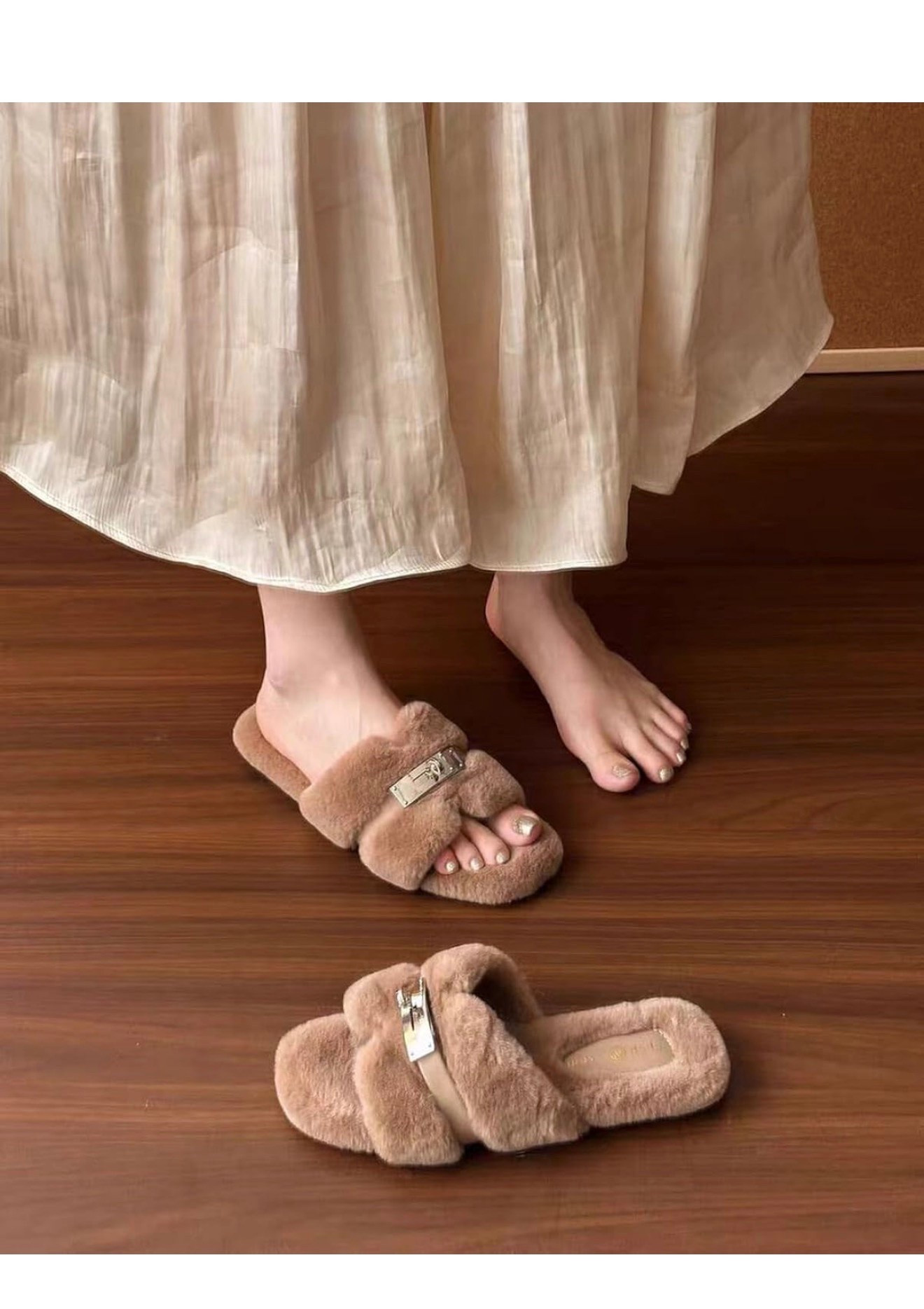 Visit the Store, Axellion
Axellion
Axellion Womens Fuzzy Slides Open Toe Fluffy House Slippers
Indoor Outdoor Furry Slide Sandals,Slip on,Cozy Lining,Chic,Comfy, Autumn Winter Spring,Gifts for Women

#LTKootd #LTKmomlife #LTKTravel