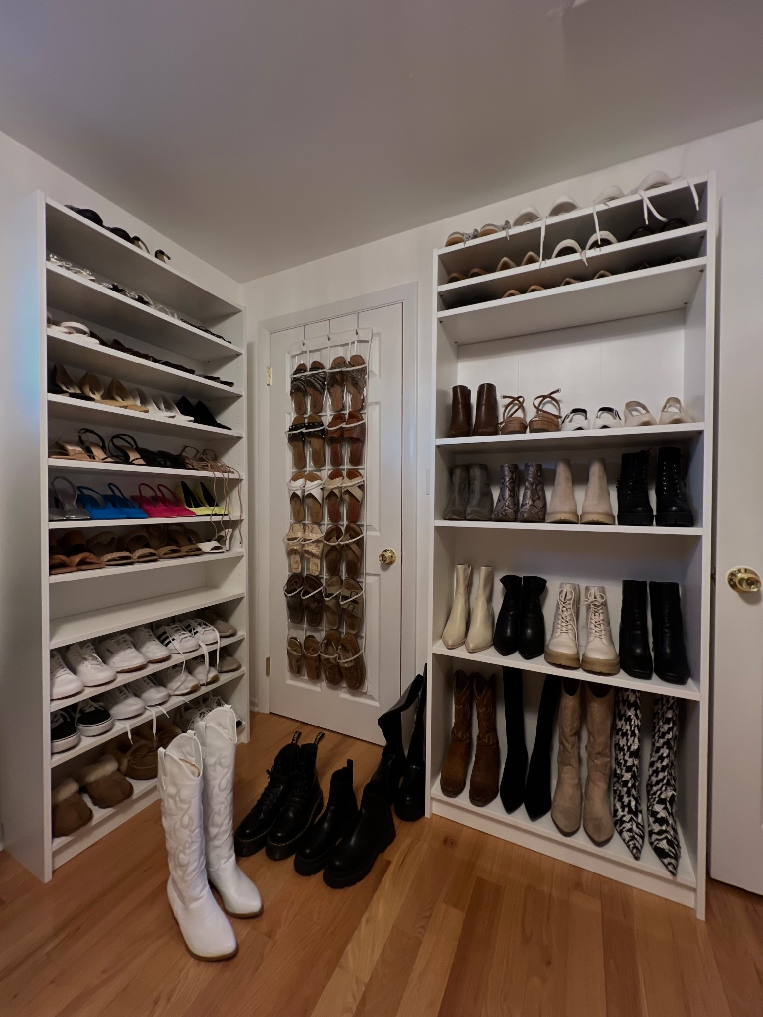 These bookshelves are a GAME CHANGER!! 

#LTKootd #LTKselfcare #LTKWorkwear