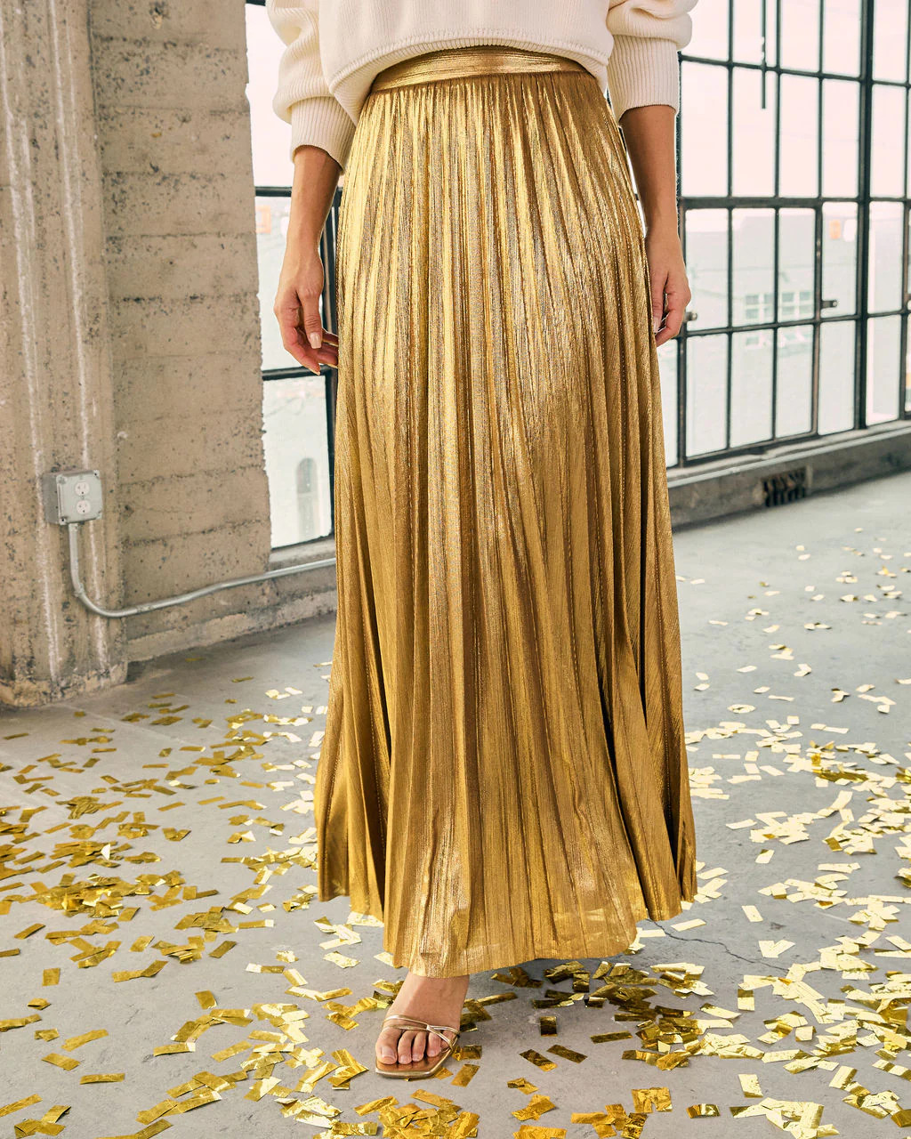 Maxeen Pleated Metallic Maxi Skirt | VICI