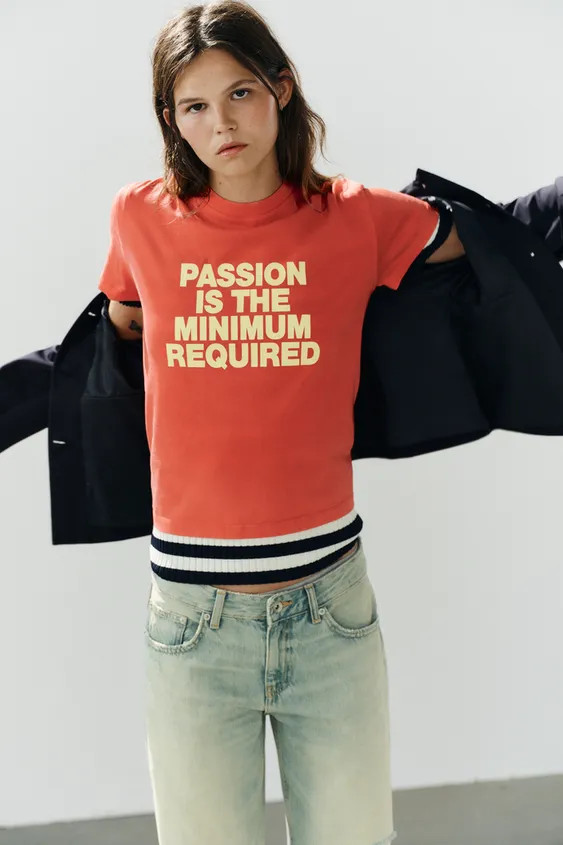 REGULAR FIT - CREW NECK - SHORT SLEEVES - REGULAR LENGTH. T-shirt made of 100% cotton yarn. Washe... | Zara US