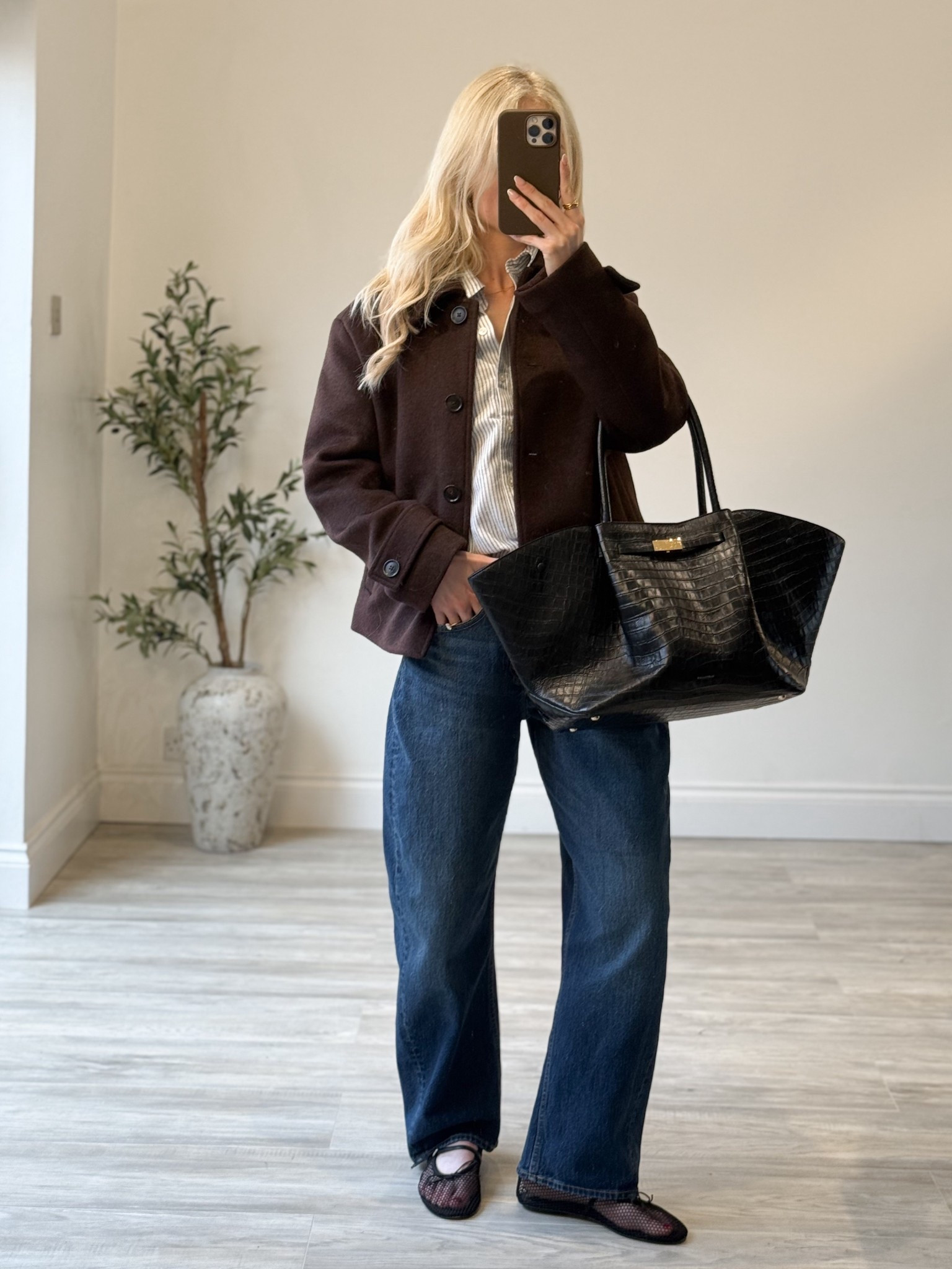 Office outfit inspo 💻 Abercrombie has 20-40% off everything 
Plus use code: AFWHATTOWEARFOR for an extra 15% off 

Wardrobe Staples, Spring Style, Spring Fashion, Spring Outfit, Denim, Jeans, 

#LTKworkwear #LTKuk #LTKspring