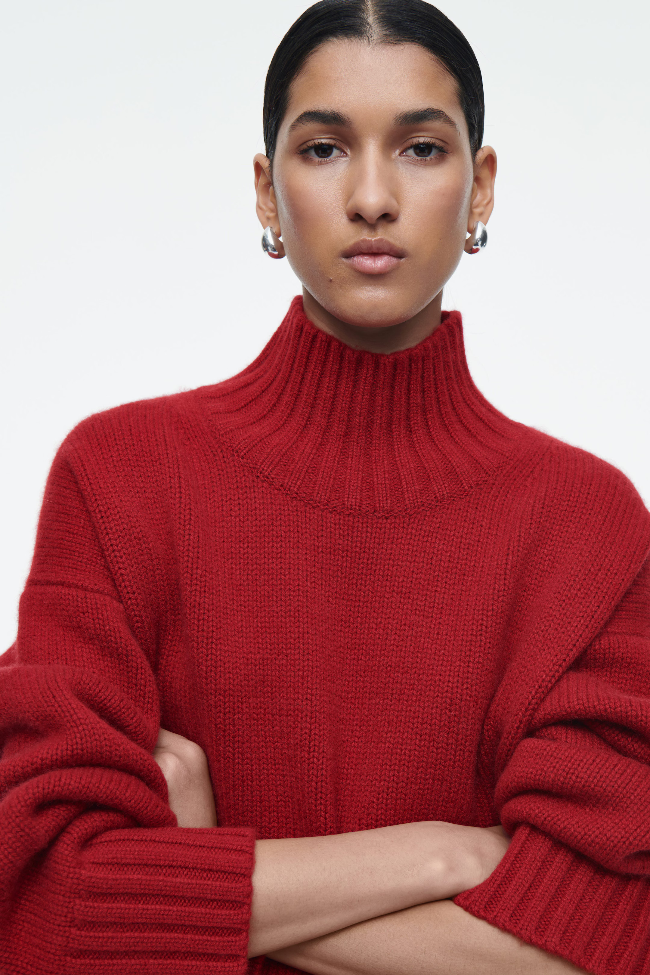 CHUNKY PURE CASHMERE TURTLENECK JUMPER - RED | COS UK