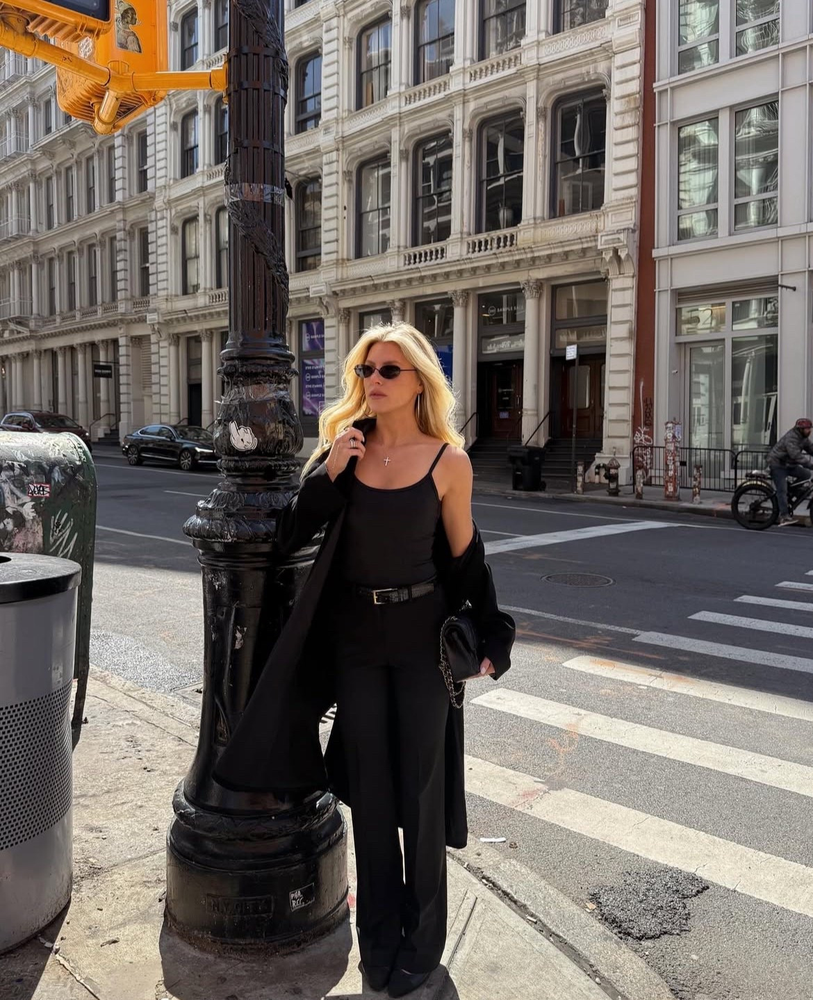 It’s a @theory__ spring 🖤🌷

#LTKSeasonal #LTKStyleTip