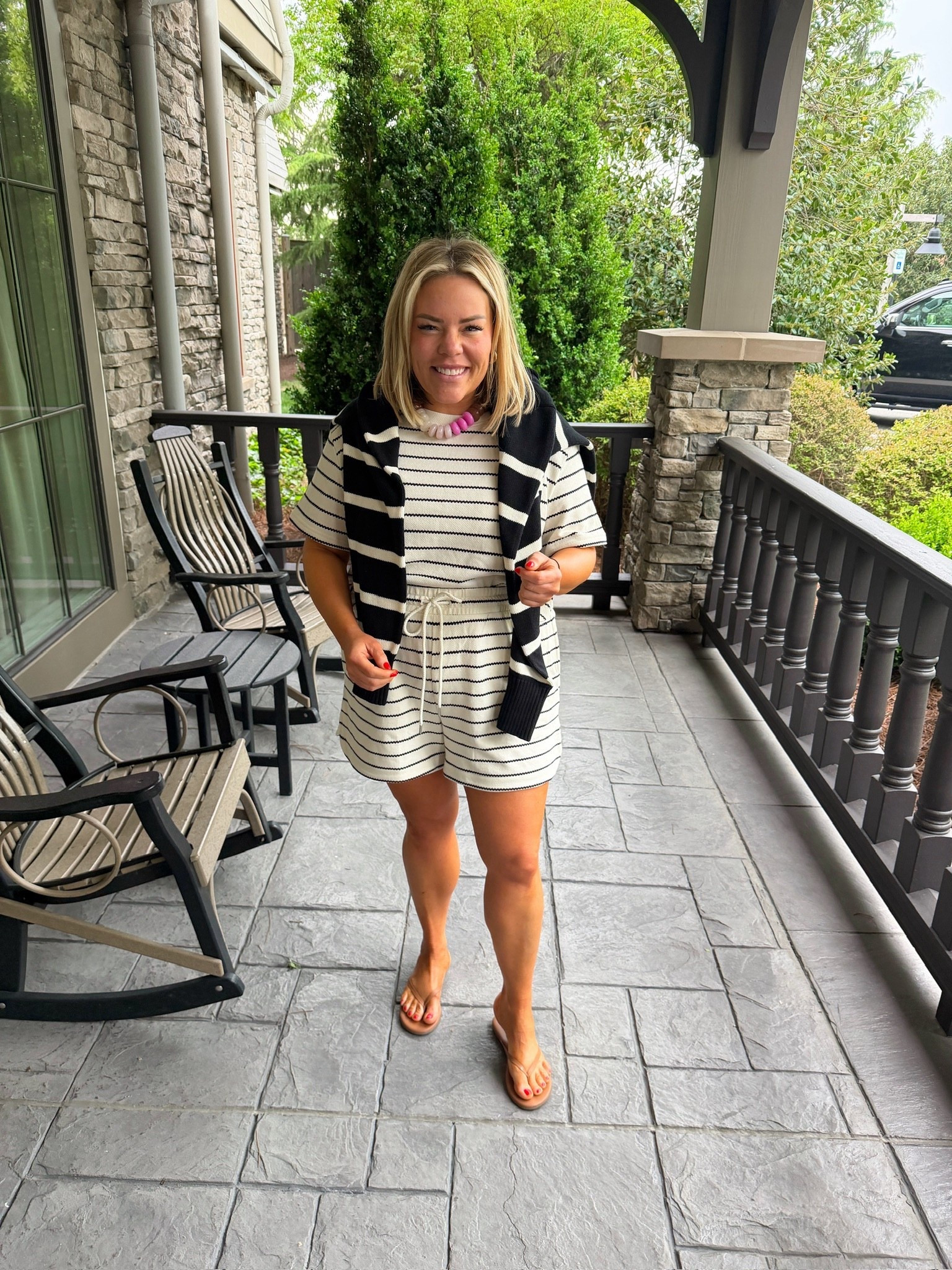 Easy, comfy, and cute outfit for your Sunday. I love mixing stripes 🖤

#LTKgrwm #LTKmomlife #LTKootd