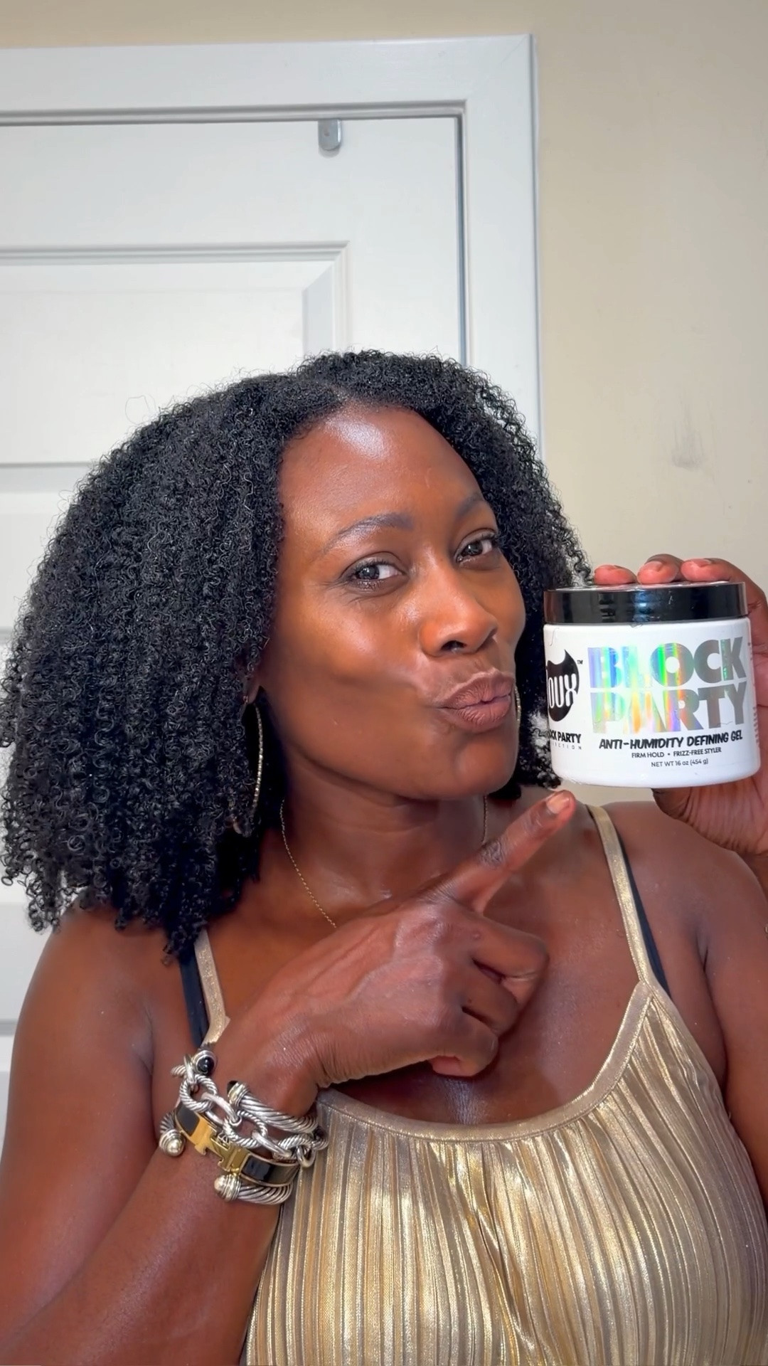 The Doux Block Party Gel is perfect anti humidity gel for the summer #haircare #naturalhair #hairproducta

#LTKBeauty #LTKselfcare