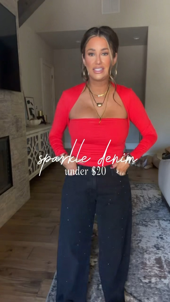 Sparkle denim under $20

#LTKFindsUnder50 #LTKootd #LTKSeasonal