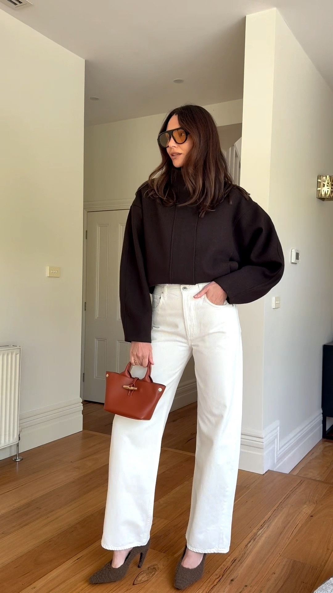 OOTD 

Autumn layers 
Chocolate wool bomber jacket 
Oversized sunglasses 
White high waist long baggy jeans 
Tan leather bag 
Brown fluffy heels

#LTKaustralia #LTKautumn #LTKstyletip