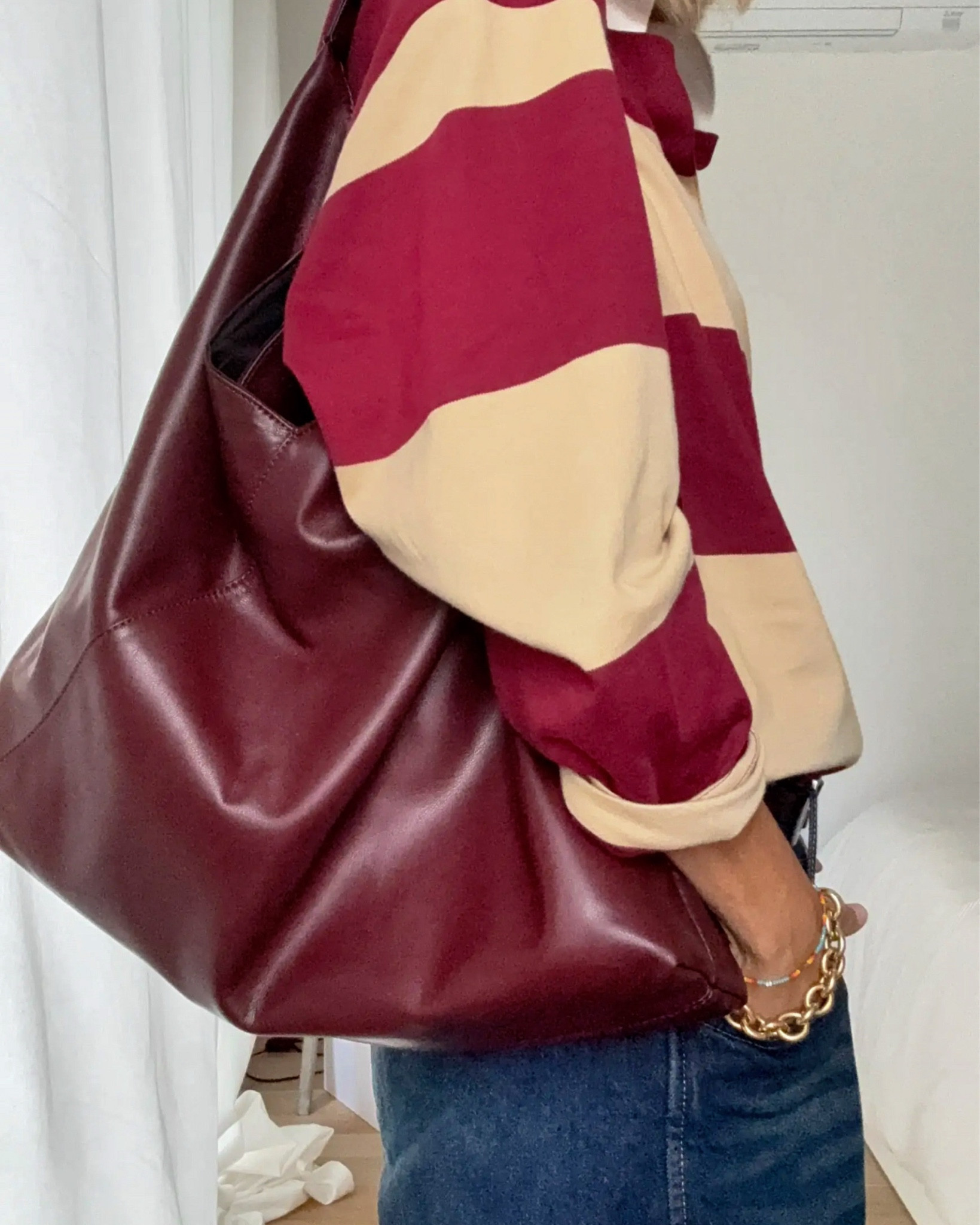 1 Barrel jeans > 3 looks w/ @bonprix
•
Avec le code SEC15 >> -15% sur tout le site et en magasin du 31 Octobre au 2 novembre 2025 inclus | code valable 1 fois par personne ) 


#LTKbag #LTKfrance #LTKwinter