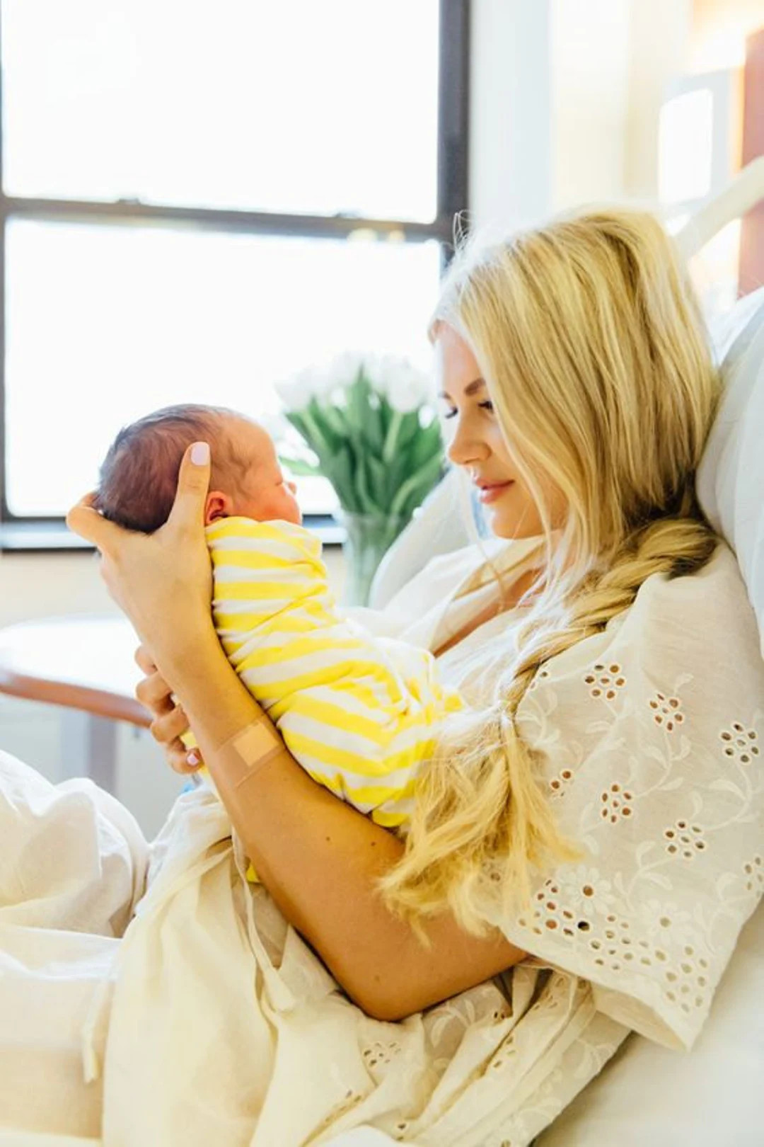 Ivory Eyelet Buttoned Hospital Gown | Delivery Kaftan, Perfect as Labor and Delivery Gown, Baby S... | Etsy (US)