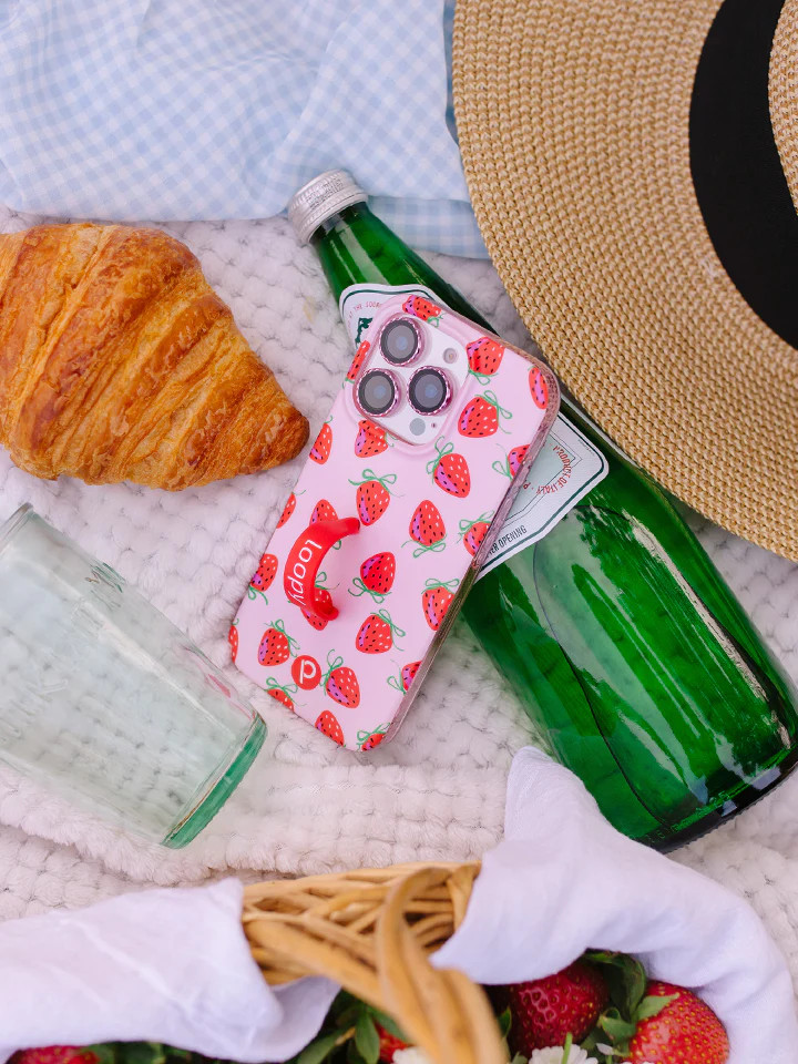 Loopy Cases - Berries & Bows | Loopy Cases