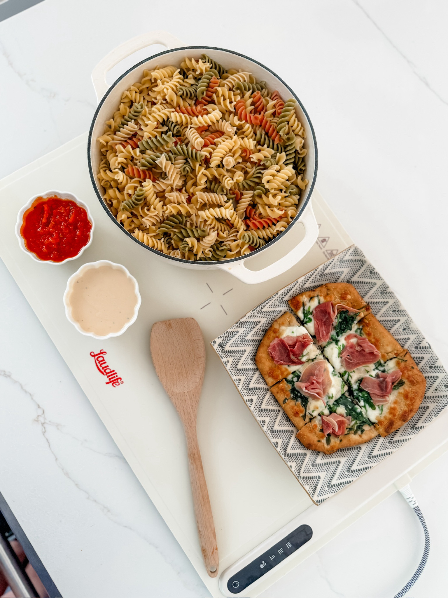 Amazon Kitchen Must Have! I am loving this new food warming pad! There are multiple heat settings and space for plenty of different dishes. It’s going to be a game changer for holiday hosting this year. Grab it while it’s on sale!

Hosting essential, hosting hack, food warming pad, potluck idea, kitchen must have, Amazon find, Amazon must have, Amazon kitchen find

#LTKHome #LTKParties #LTKVideo