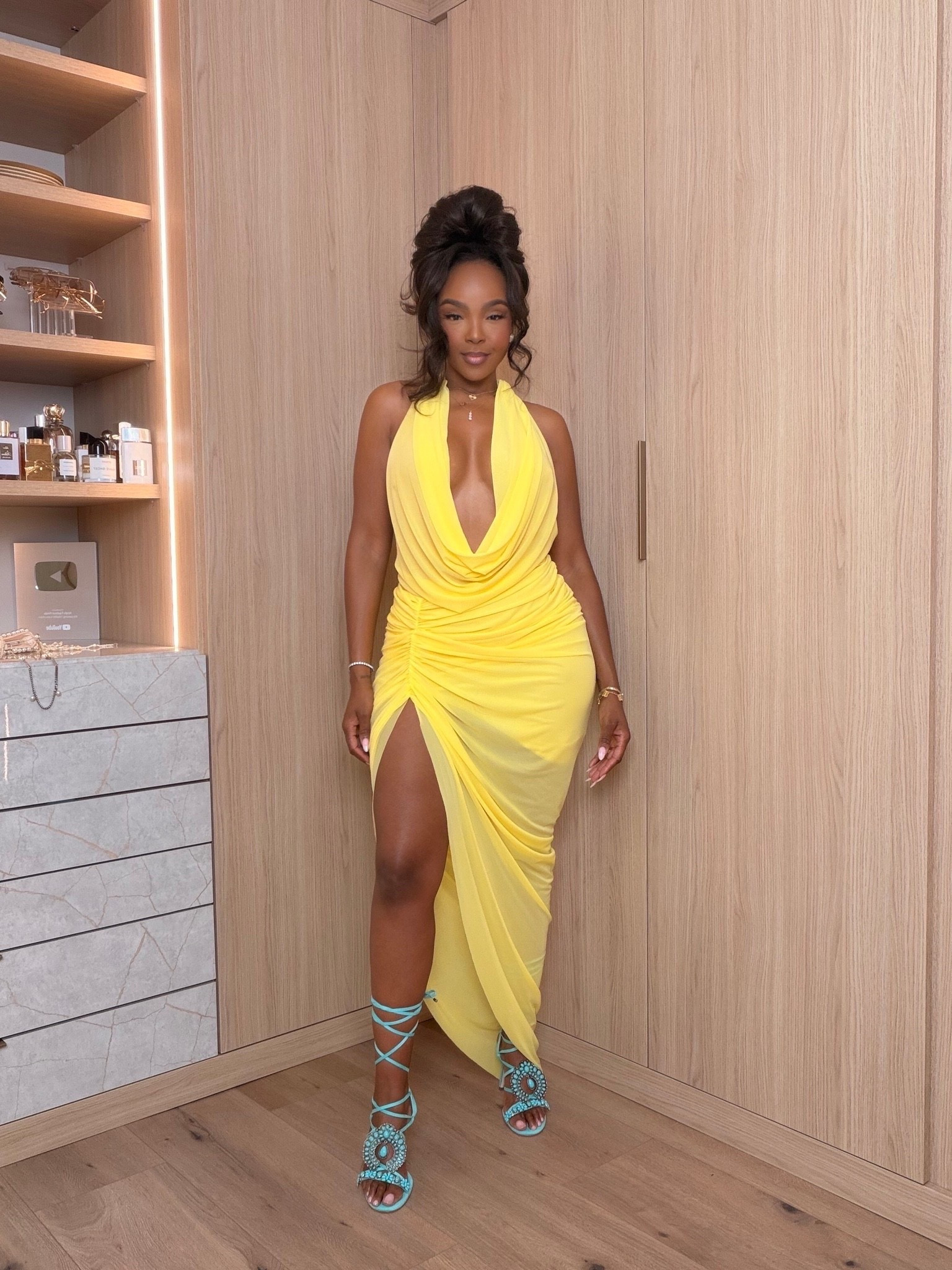 Scroll to shop! ✨ Everything from this look is linked below. 👇🏽    

Wearing: Size Small | 5’4” | 140 lbs

  📲   Download the FREE LTK app & follow me (@kirasfashionfinds) to shop all my daily finds.  #LTKootd #LTKPetite #LTKU