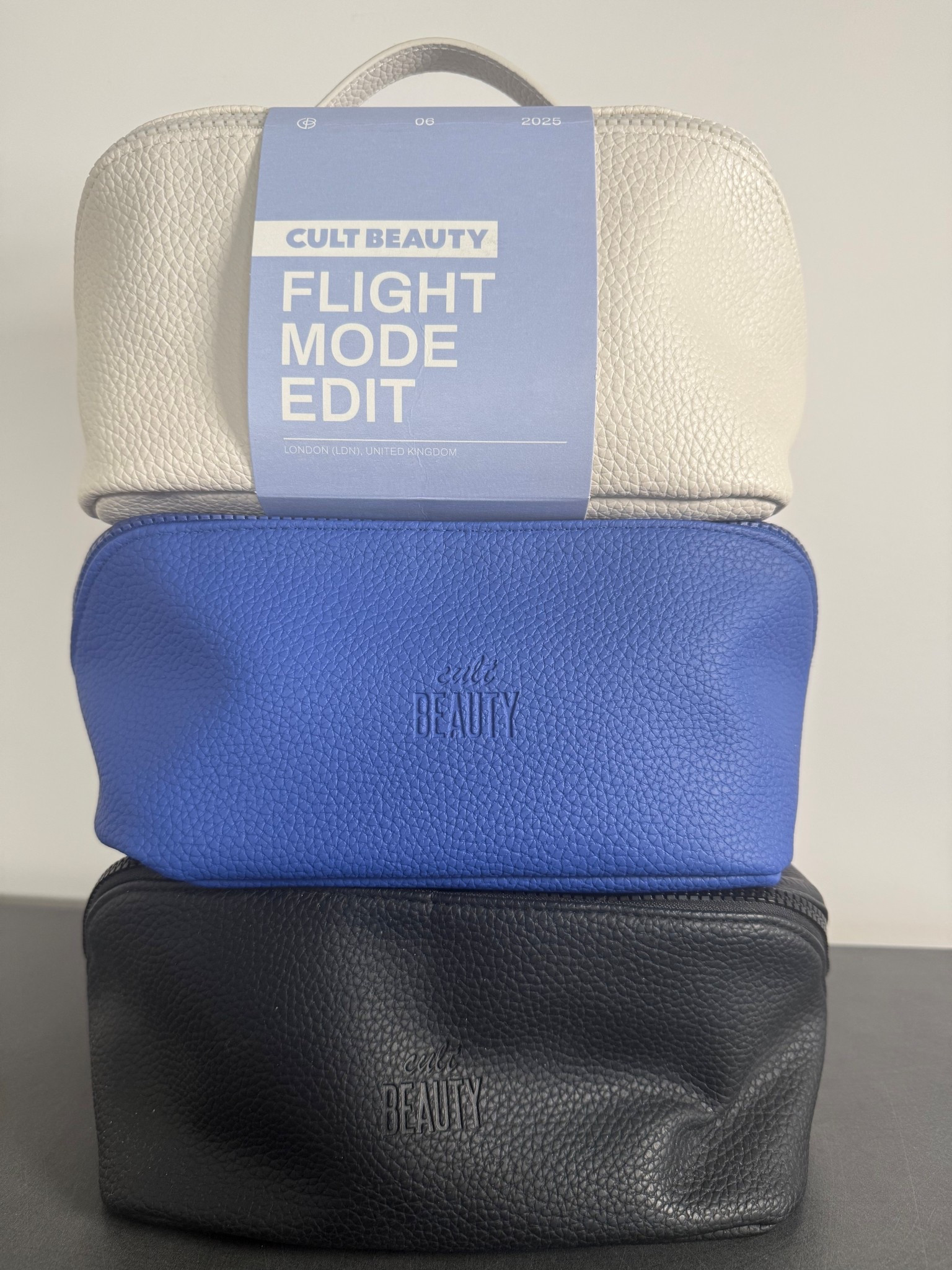 ✈️ Cult Beauty The Flight Mode Edit
~ 10 items (inc the travel bag)
~ Worth £185
~ Cost £45
.
📸 Watch My Latest Video For The Unboxing 
.
Save £5 on your 1st at Cult Beauty Purchase!
Promo Code - CRYSTAL-RF
#cultbeauty
#cultbeautyedit
#cultbeautyedits
#beautyunboxing
#beautyblogger
#travelbeauty
#travelessentials
#decree
#augustinusbder
#summerfridays
#lanolips
#sundayriley
#spacemasks
#grownalchemist 
#alliesofskin 
#glowrecipe 
#drjart 


#LTKbeauty #LTKsummer #LTKuk