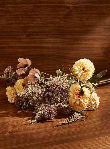 Delicate harvest bouquet | Simons
