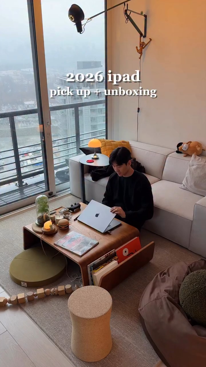 finally pulled the trigger on this 👀 i’ve been traveling a lot and wanted something lighter than my macbook to work on the go, and sketch to help me visualize my designs. so i picked it up on my last trip to singapore and no regrets so far.
also, office makeover coming soon so stay tuned for that one!
comment “ipad” and i’ll send you everything i got with it 🫰

#ipad #unboxing #tech #apple #ipadair