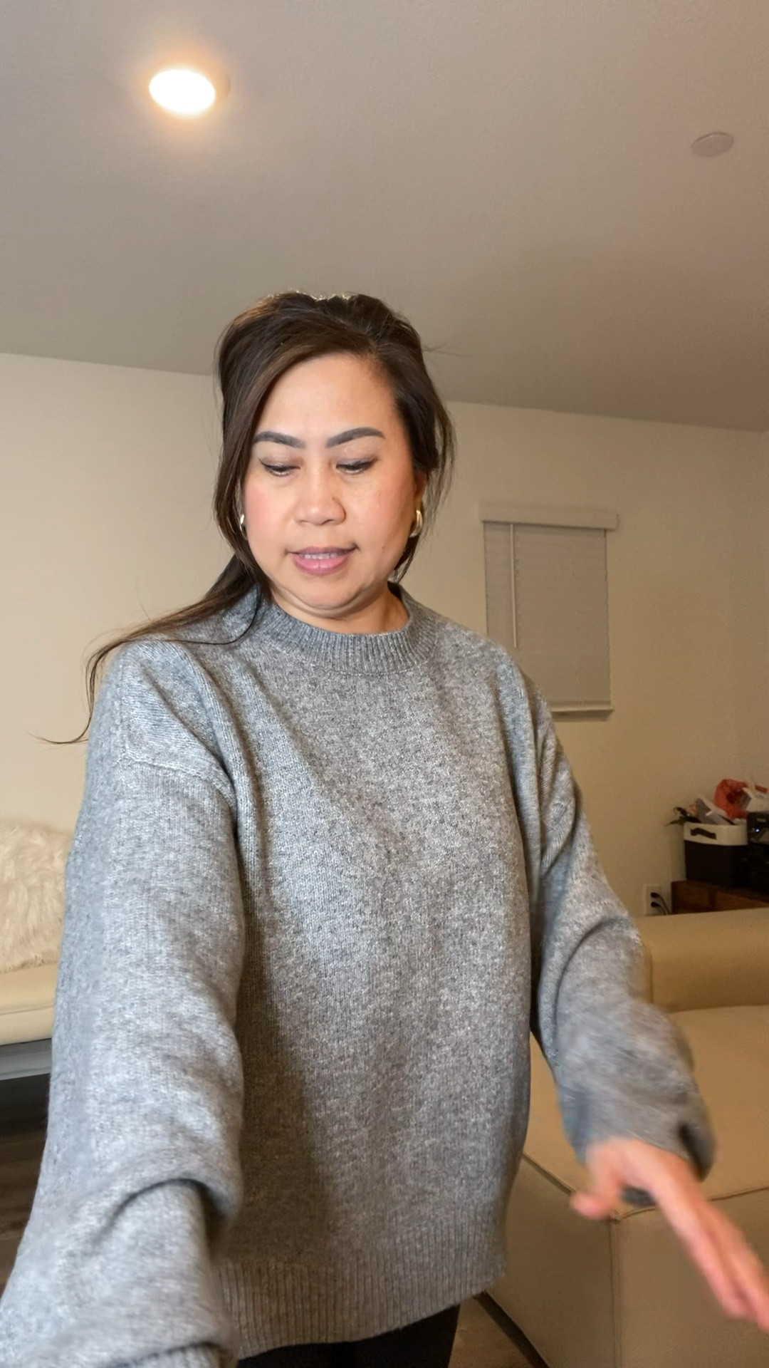 Sweater find soft cozy love the classic design neutral tone

#LTKVideo #LTKStyleTip