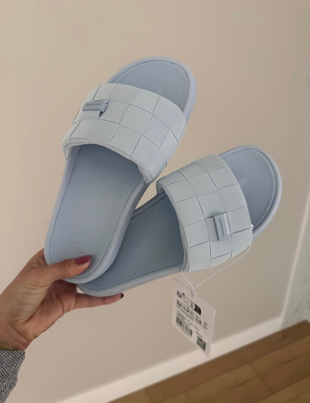 My fav Lulu slides!

#LTKootd