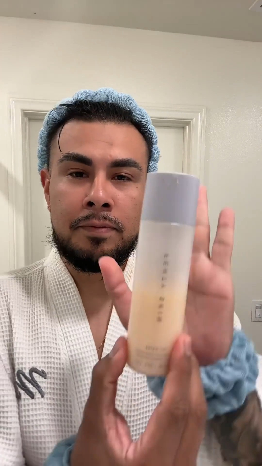 Skincare routine! … kinda 🧴

My favorite products: 
Fenty wash, Cetaphil moisturiser & SPF, Nivea, Kiehls eye cream, CosRx

#men #skincare #beauty #grwm

#LTKBeauty #LTKMens #LTKVideo