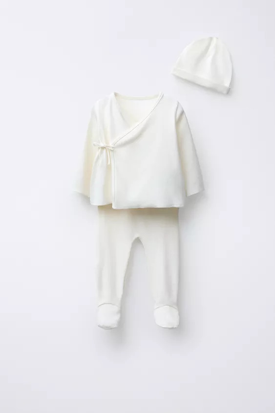 NEWBORN SET AND POUCH | Zara US