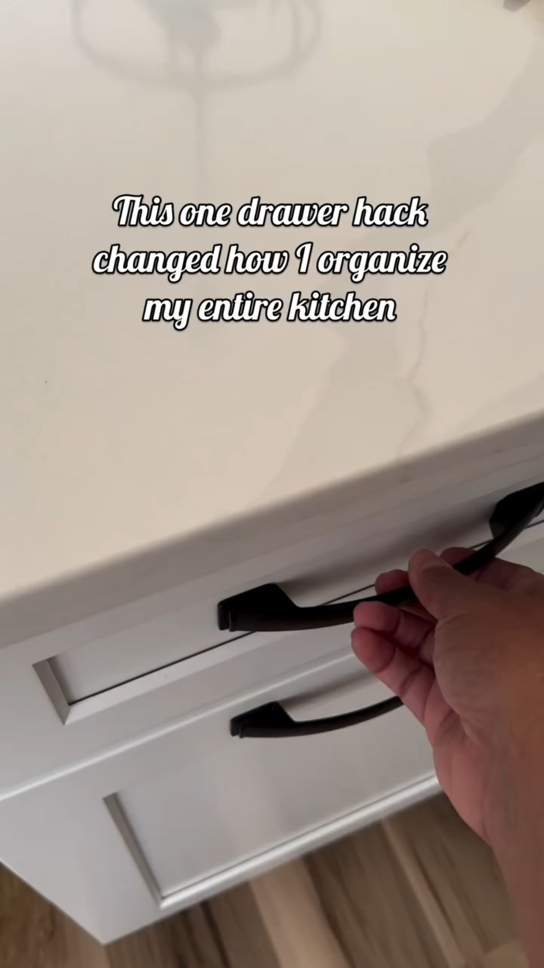 This one drawer hack changed how I organize my entire kitchen.

Tired of messy kitchen drawers? Try this simple organization hack that makes everything easy to find.

I used 
• Expandable drawer dividers
• Individual storage organizers
• Plus a few unexpected tools to get that clean look.

Perfect for anyone who loves a tidy kitchen without the fuss.

Everything’s linked in my LTK! Tap my bio to shop 🏡 

Kitchen drawer organization, kitchen drawer hacks, drawer divider, organized kitchen ideas, home organization tips

#KitchenOrganization #DrawerHack #TidyHome #OrganizationTips #HomeHacks #KitchenGoals #igeehomeandlifestyle