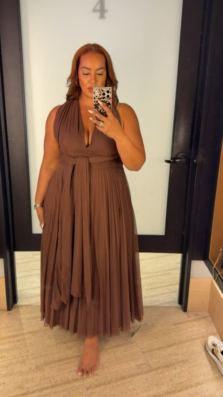 Get this curve-friendly halter maxi 25% off for a limited time while you can 🤎 Comfortable, flattering, and one of those effortless dresses you’ll keep reaching for this season  

#LTKSaleAlert #LTKSpringSale #LTKMidsize