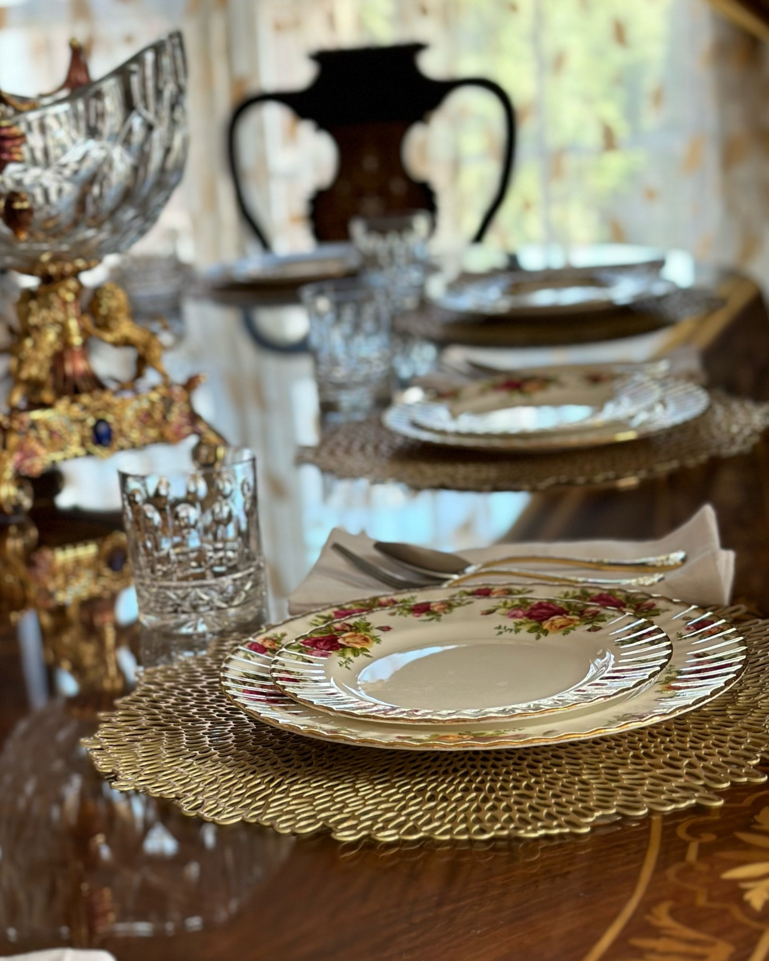 Gorgeous placemats ✨
These come as a set of 4. 

#LTKhome #LTKfamily #LTKHoliday