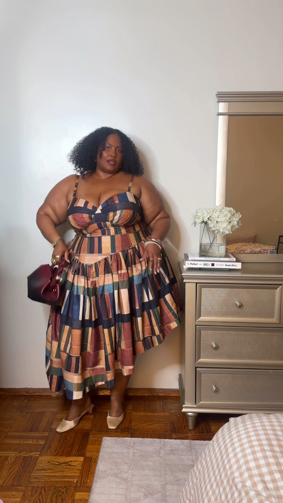 Plus-size fall statement dress 🍂 I think I found one of my favorite dresses for fall. Perfect for a fall wedding, birthday, special occasion or any moment that calls for a little drama. I’m 5’9”, typically a 22/24, and ordered a size 22.